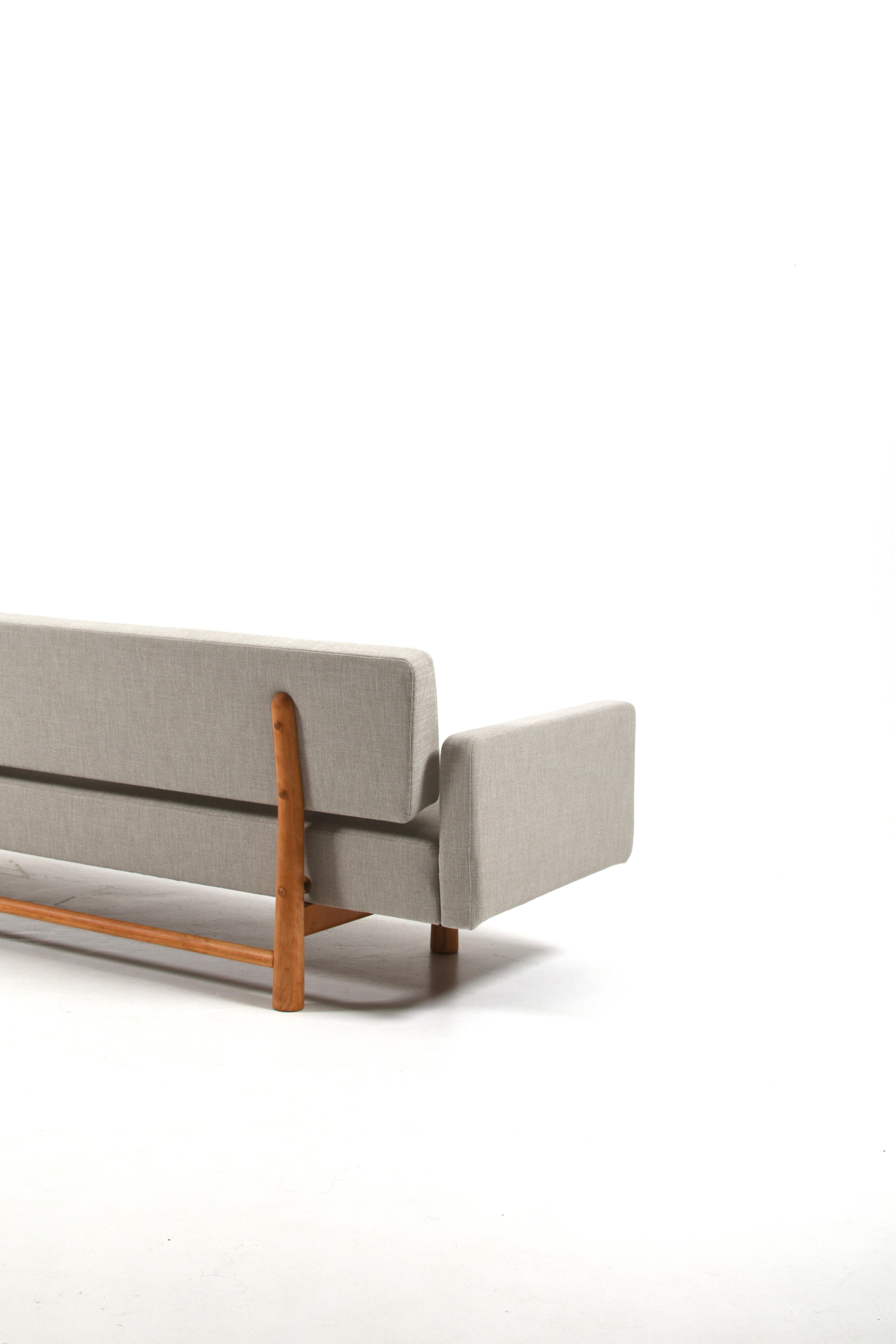 Reupholstered Edward Wormley “New York” Sofa for Dunbar, DUX, Mid-Century Modern For Sale 5