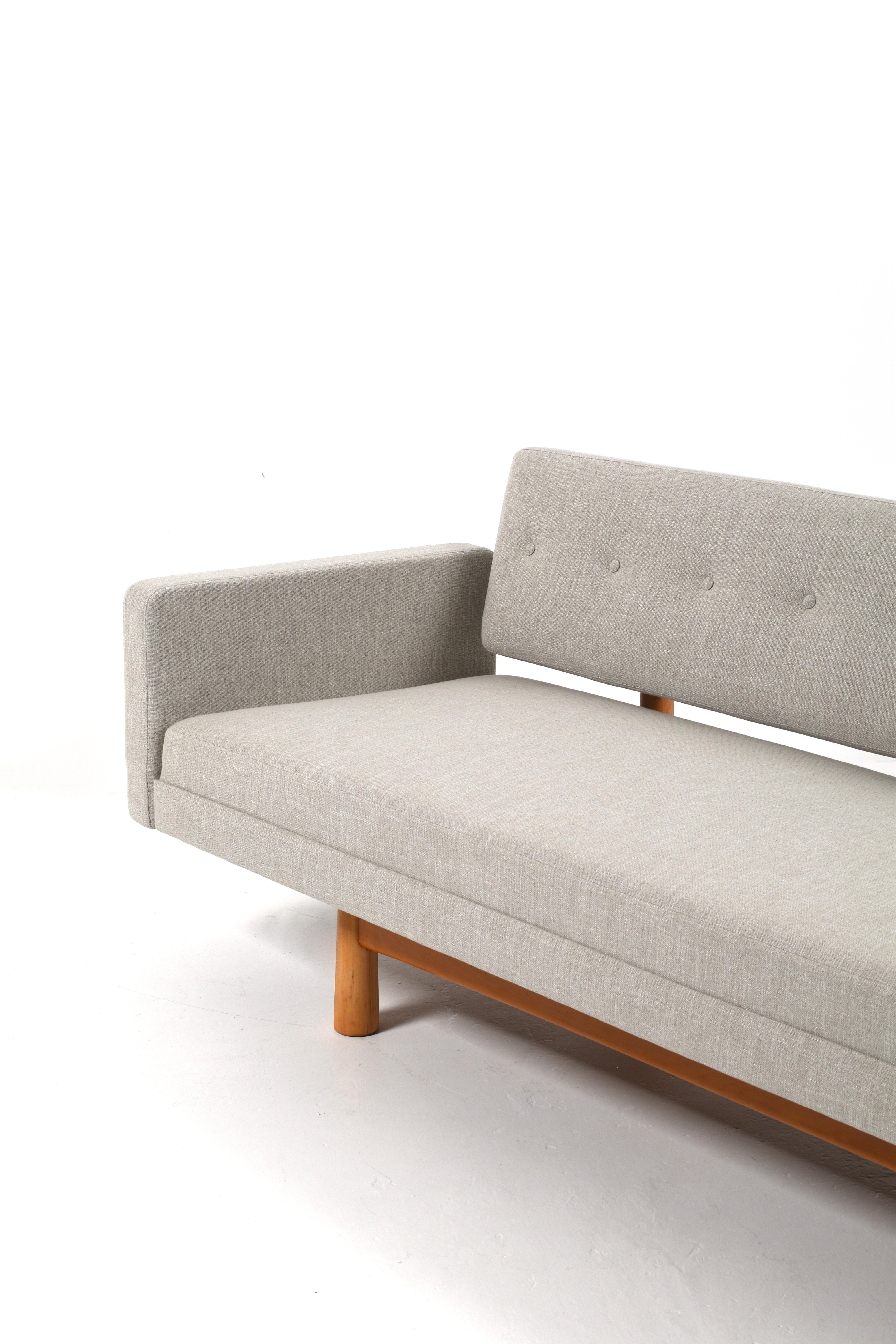 Reupholstered Edward Wormley “New York” Sofa for Dunbar, DUX, Mid-Century Modern For Sale 7