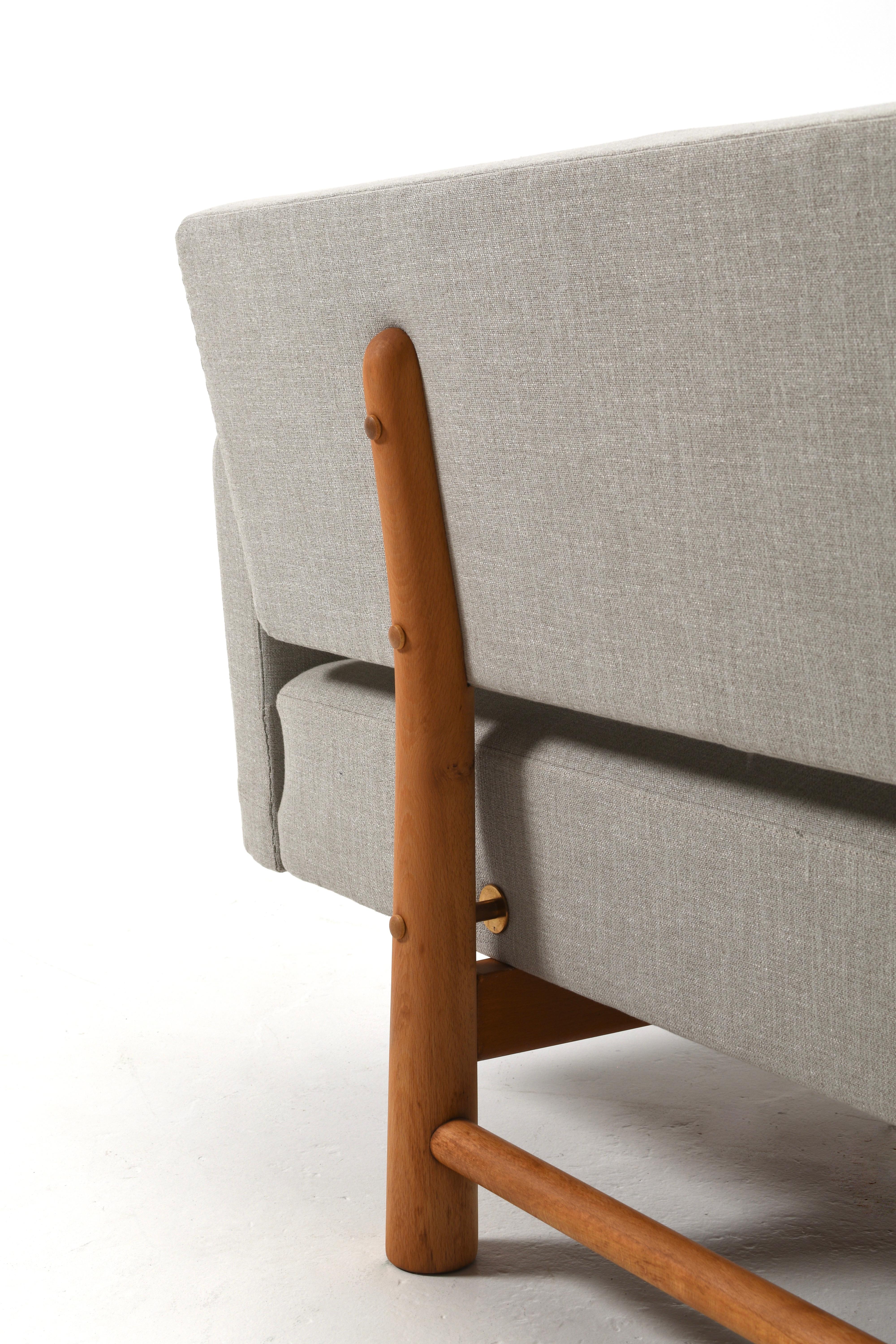 Reupholstered Edward Wormley “New York” Sofa for Dunbar, DUX, Mid-Century Modern For Sale 10