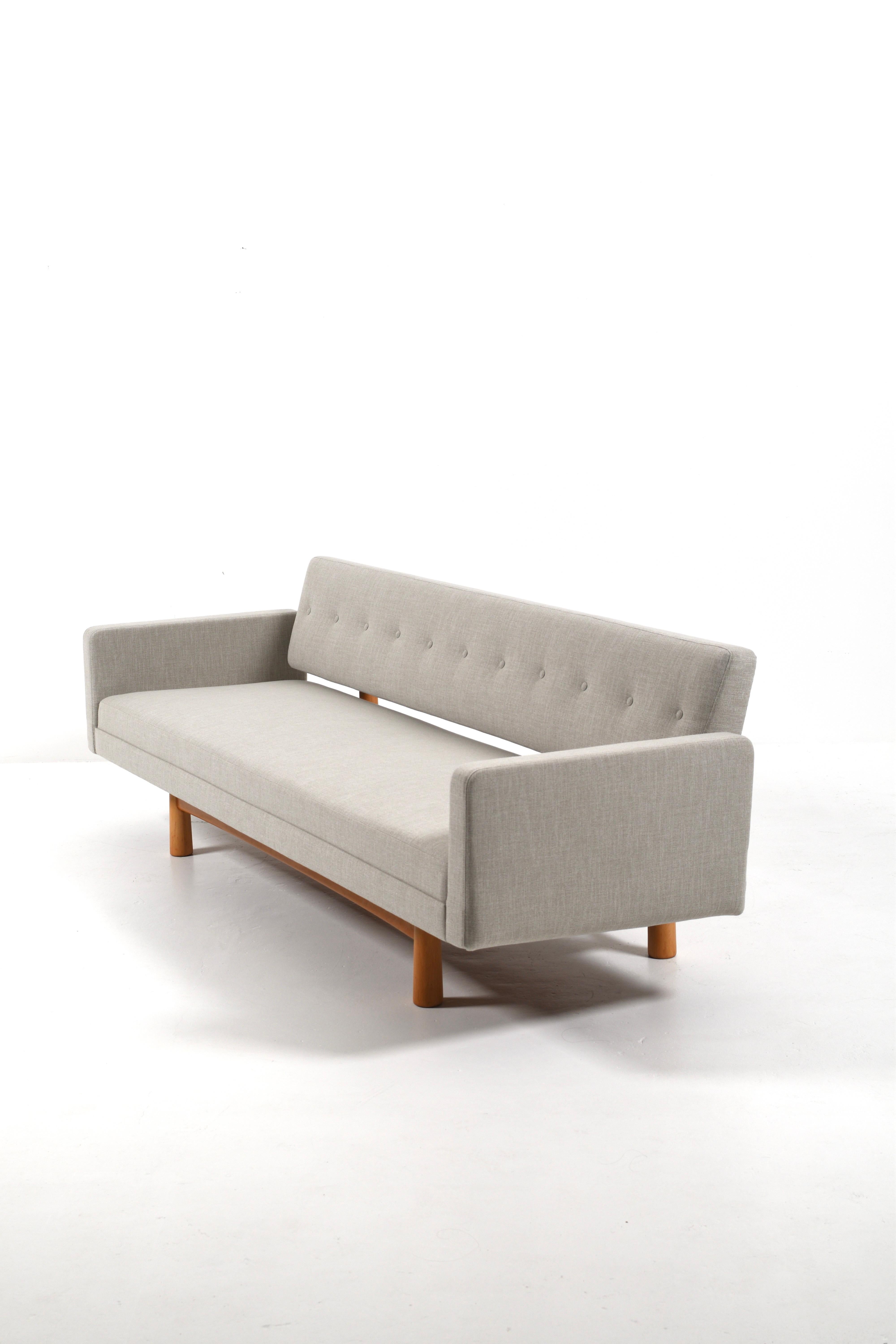 Reupholstered Edward Wormley “New York” Sofa for Dunbar, DUX, Mid-Century Modern For Sale 2
