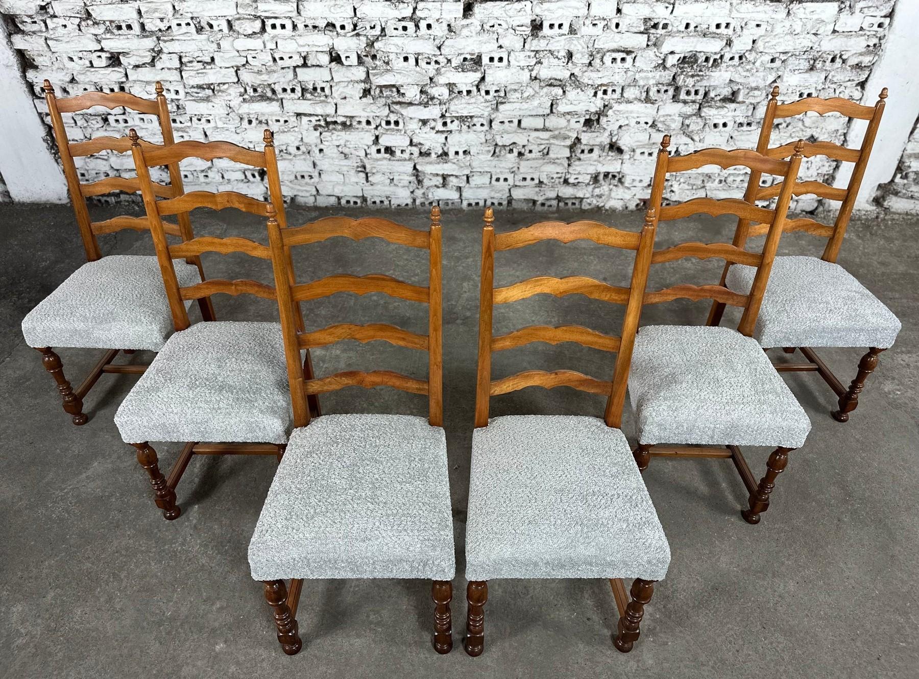 Reupholstered French Country Ladder Back Dining Chairs - Set of 6 (Französische Provence) im Angebot