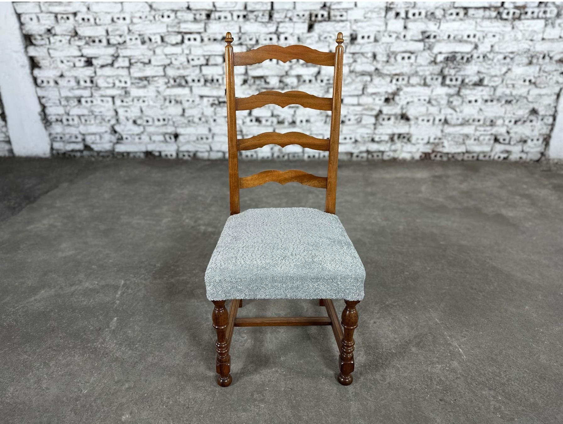 Reupholstered French Country Ladder Back Dining Chairs - Set of 6 (Französisch) im Angebot