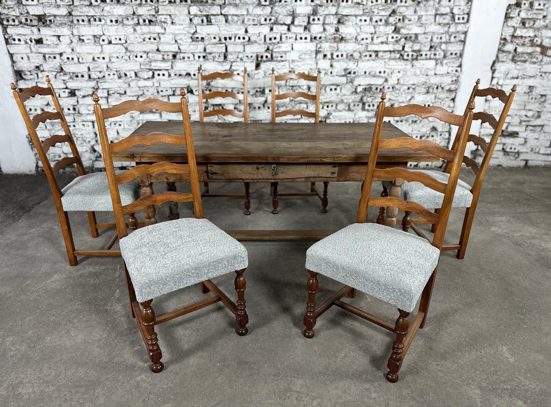 Reupholstered French Country Ladder Back Dining Chairs - Set of 6 (20. Jahrhundert) im Angebot