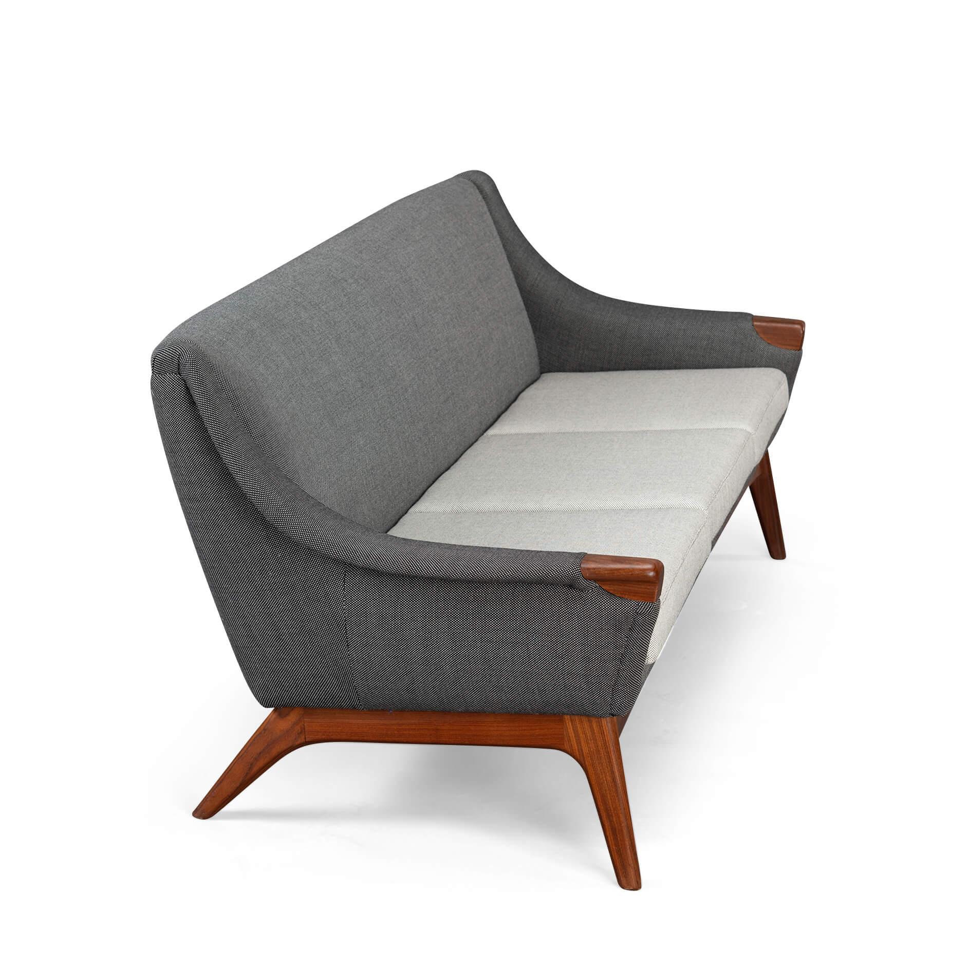 Neu gepolstertes graues 3-Sitz-Sofa von Johannes Andersen für CFC Silkeborg, 1960er Jahre im Angebot 3