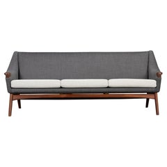 Neu gepolstertes graues 3-Sitz-Sofa von Johannes Andersen für CFC Silkeborg, 1960er Jahre