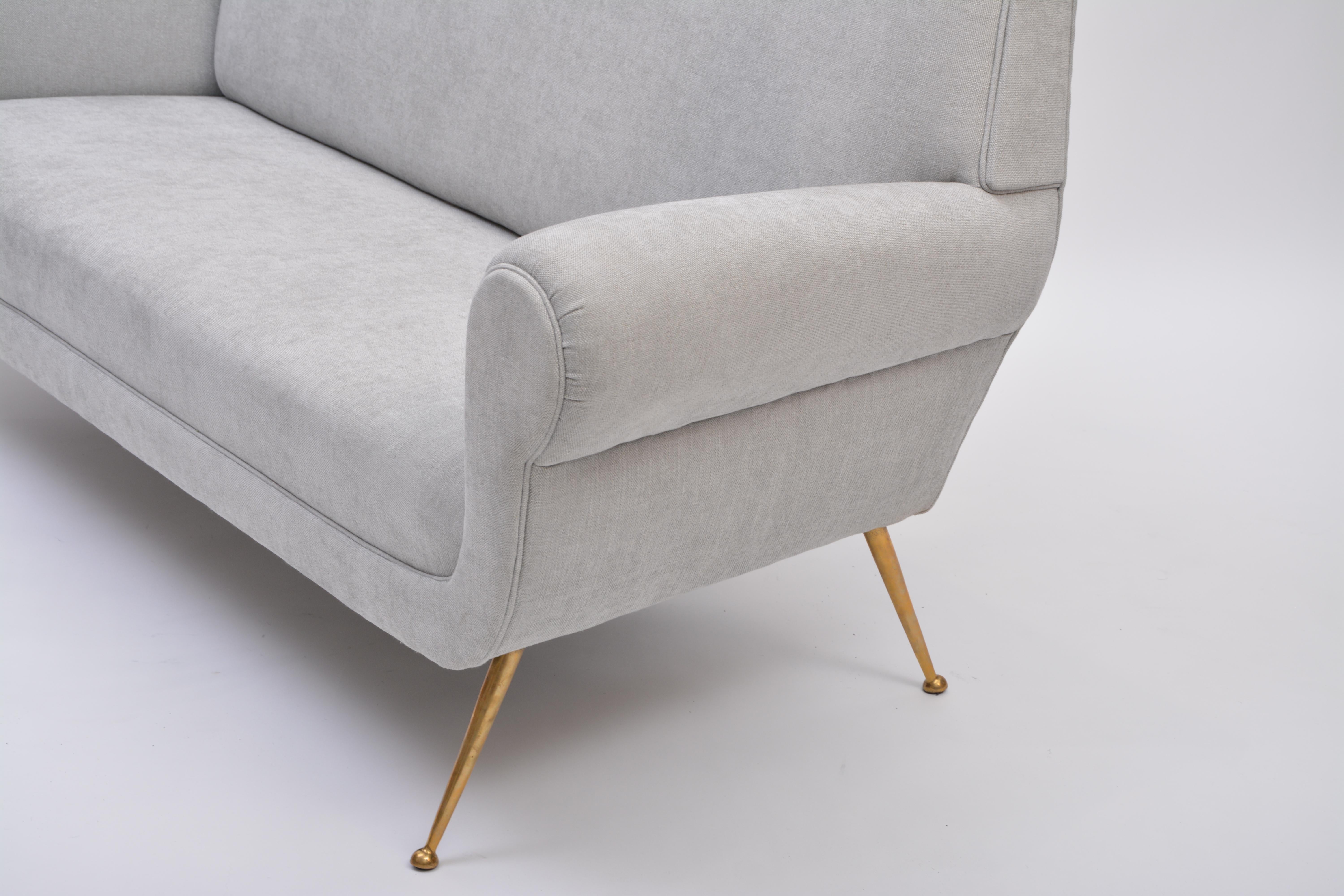 Reupholstered Grey Italian Mid-Century Modern sofa by Gigi Radice for Minotti For Sale 1