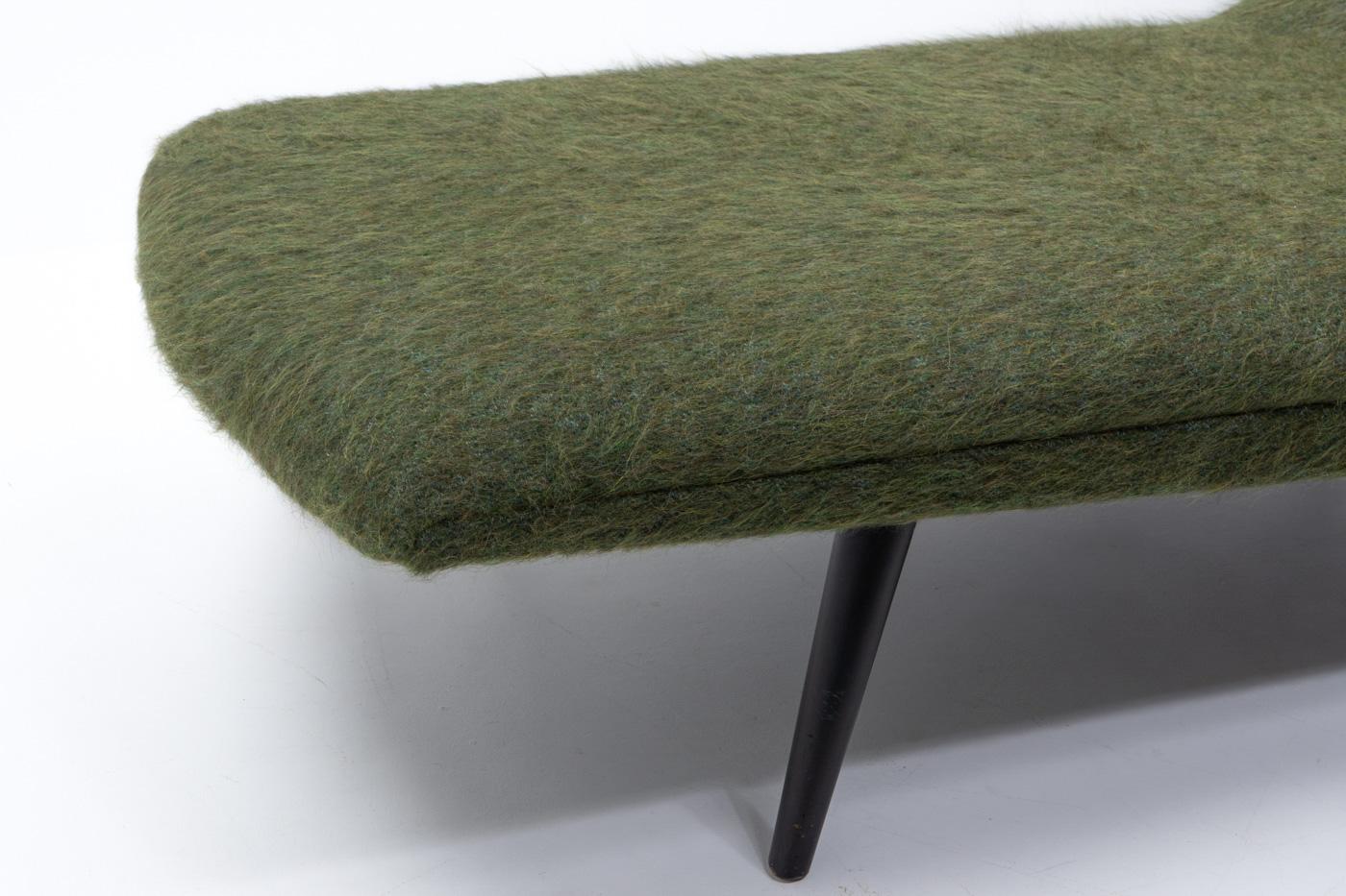 Reupholstered in Pierre Frey Yeti - Daybed by Theo Ruth for Artifort, 1950s For Sale 8
