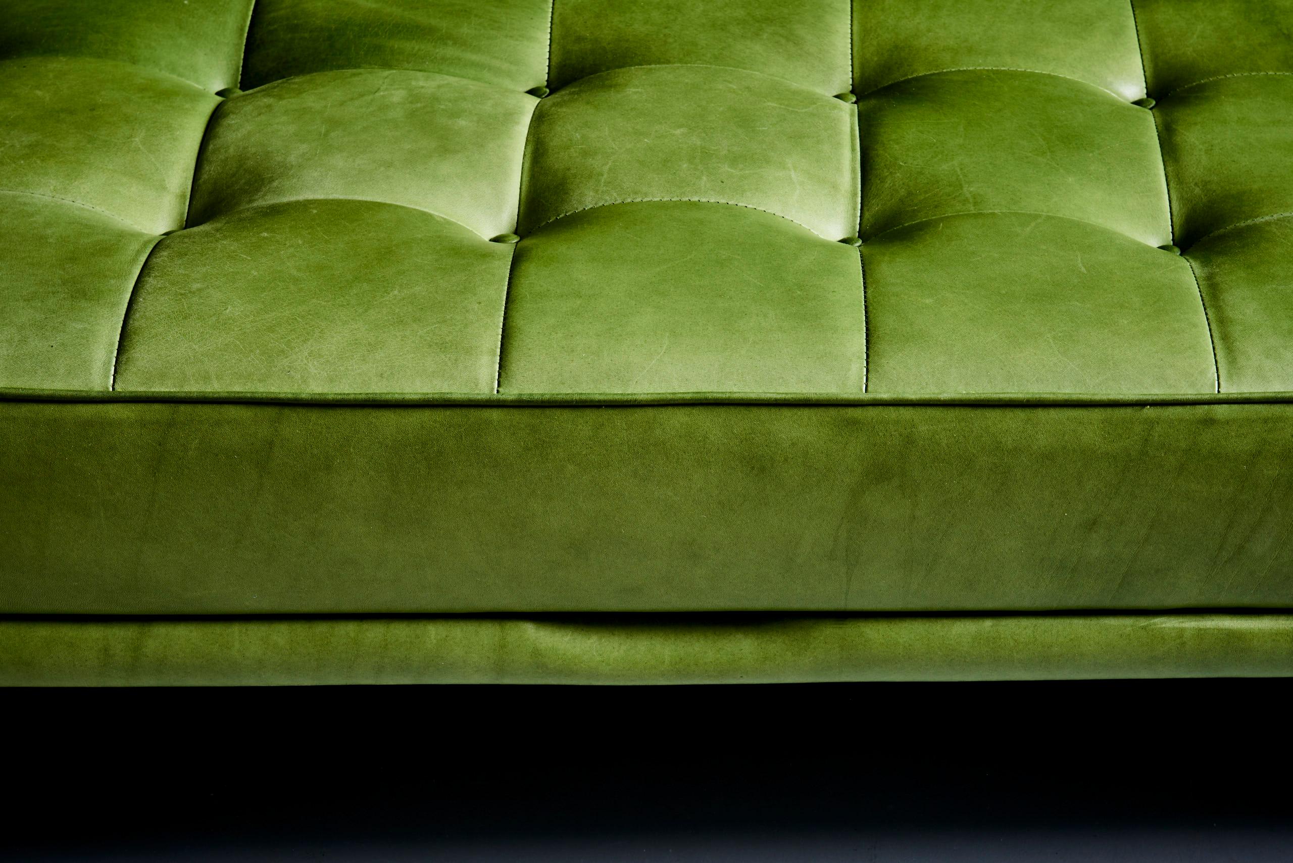Reupholstered Johannes Spalt Sofa Daybed for Wittmann, 1960s in green leather  For Sale 4
