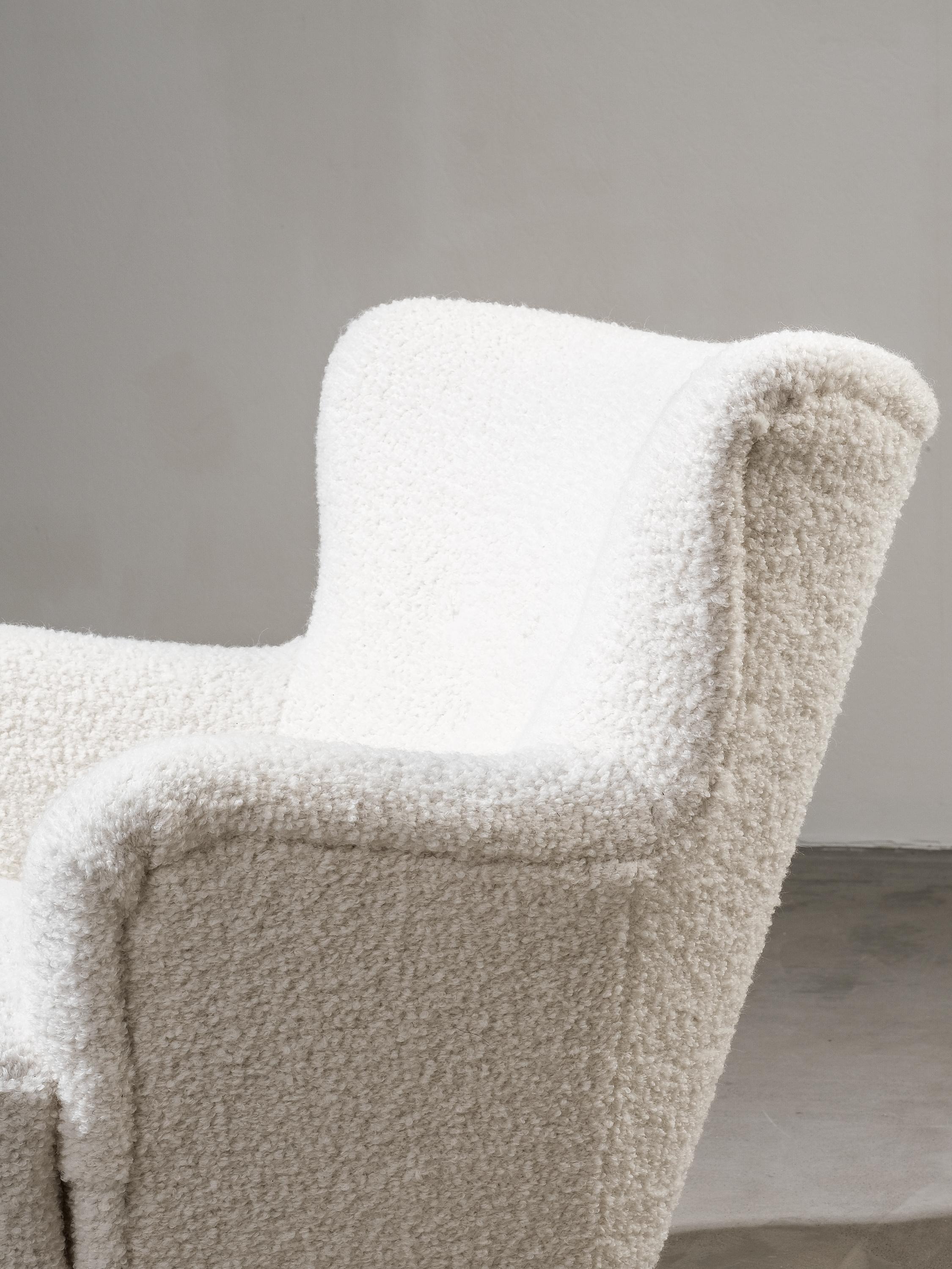 Sillón 'Laila' retapizado de Ilmari Lappalainen para Asko, Finlandia, años 50 en Bueno estado para la venta en Karis, Nyland