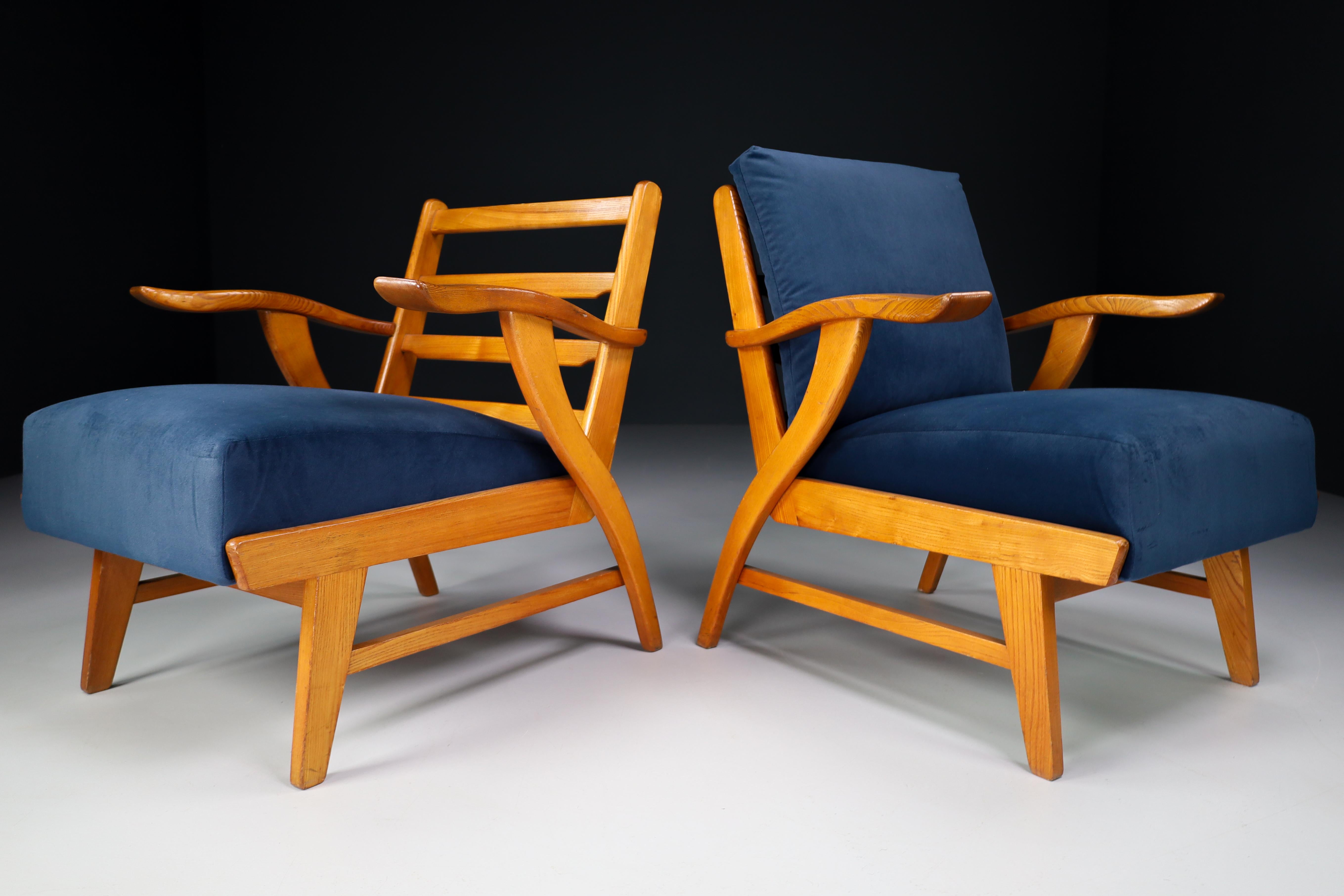 Reupholstered Lounge Chairs with Sculptural Ash Wooden Frame France, 1960s In Good Condition In Almelo, NL