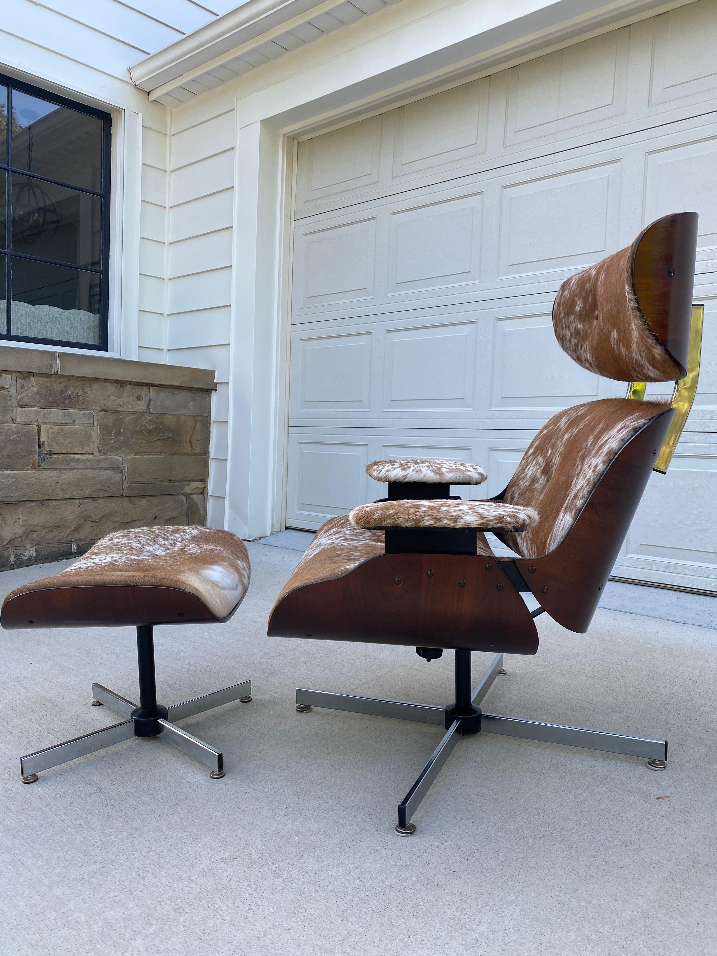 Reupholstered Mcm Lounge Chair Set in Cowhide In Good Condition For Sale In Medina, OH