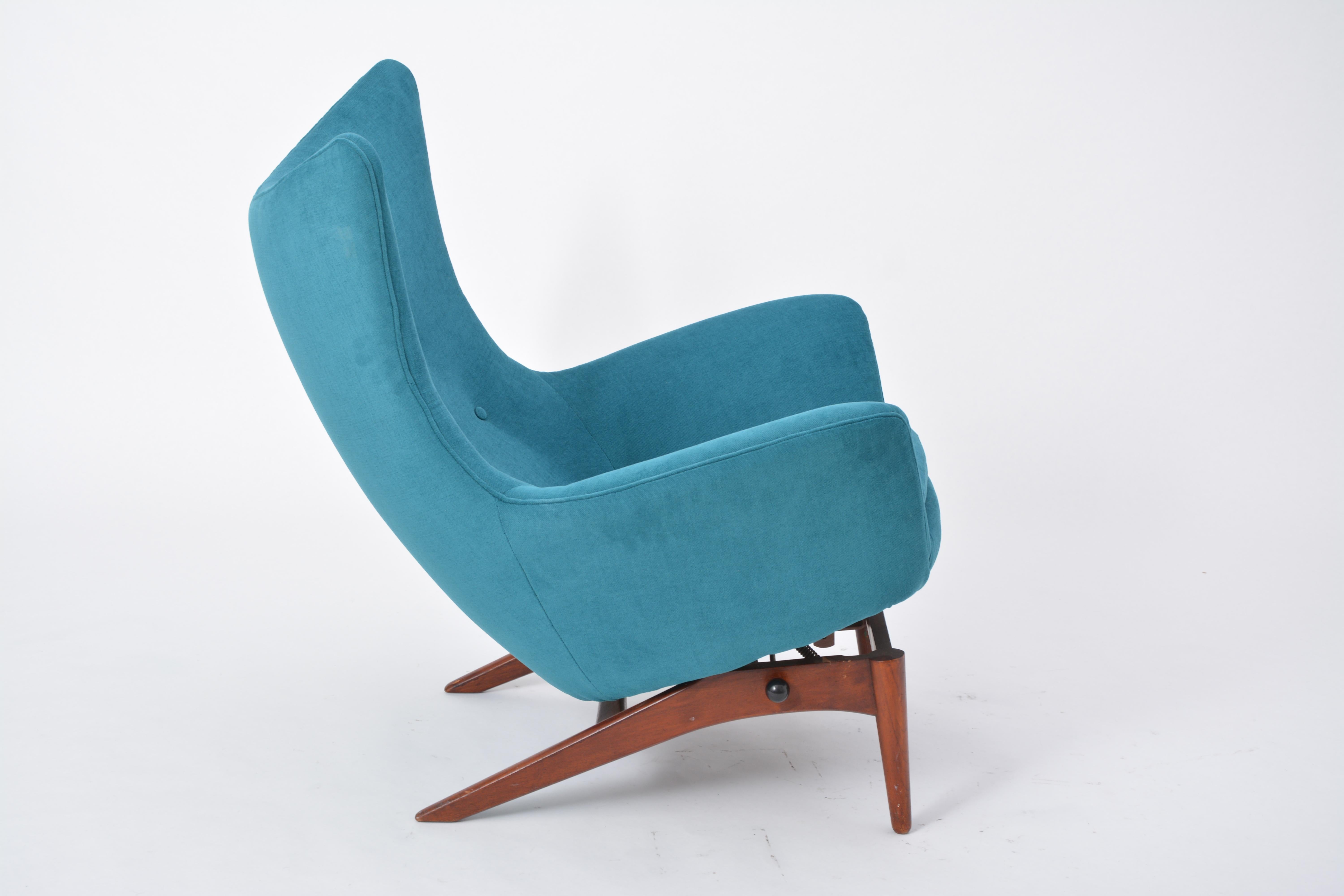 Fauteuil inclinable danois du milieu du siècle dernier, retapissé et conçu par Henry Walter Klein Bon état - En vente à Berlin, DE