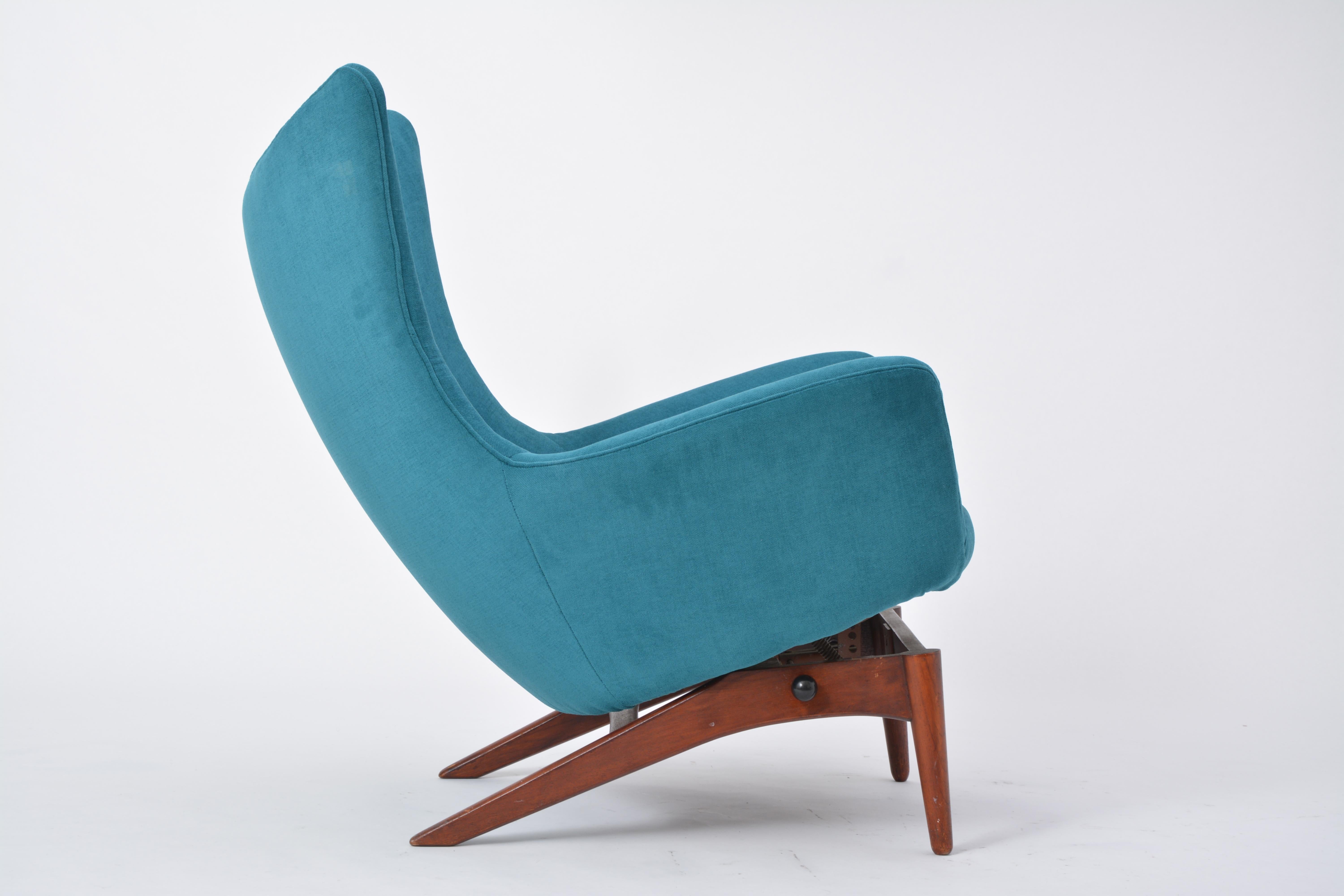 Mid-Century Modern Reupholstered Danish Mid-Century reclining chair designed by Henry Walter Klein For Sale