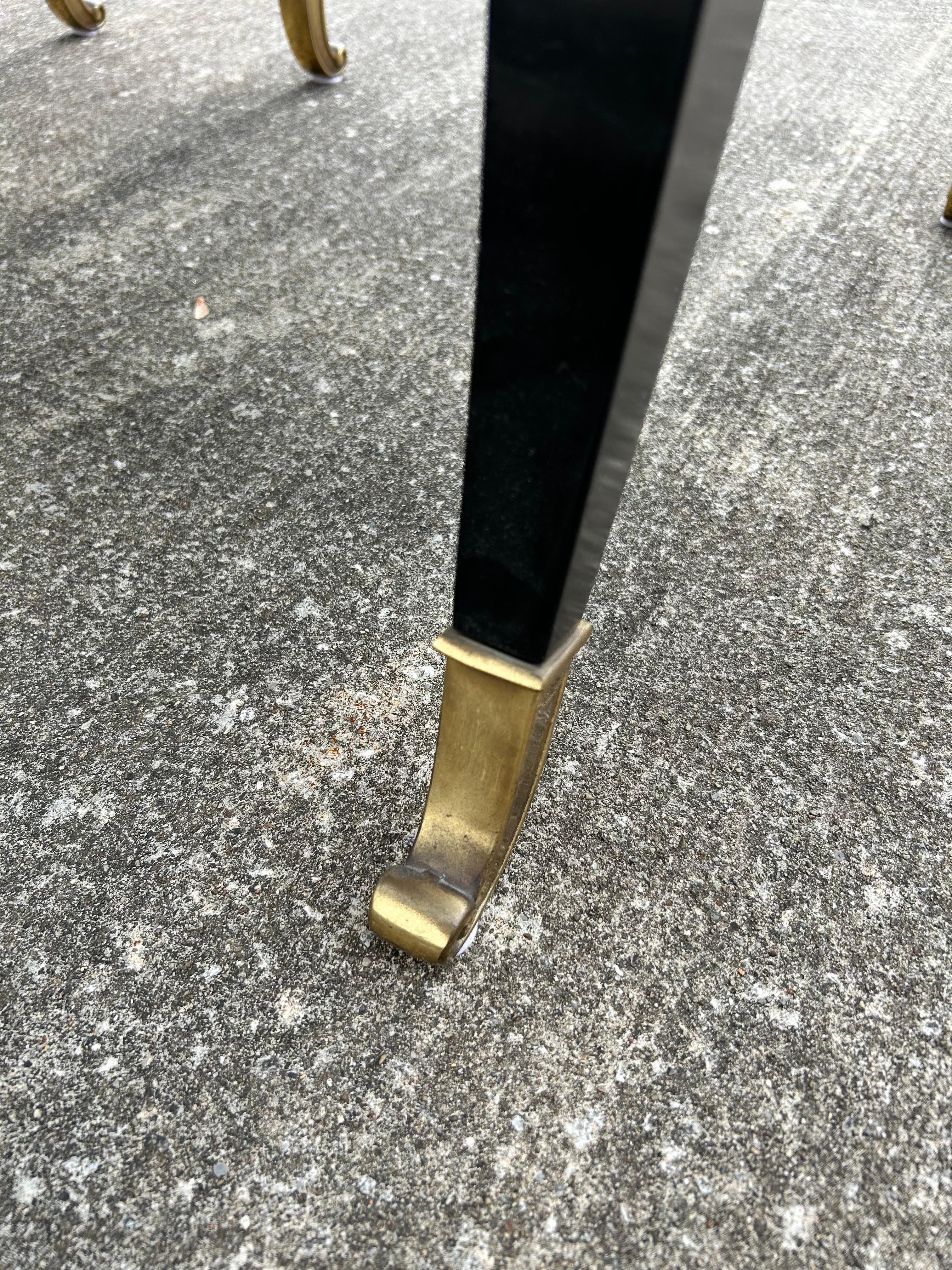 Neu gepolstertes Paar Armlehnstühle für Mastercraft (amerikanisch) im Angebot