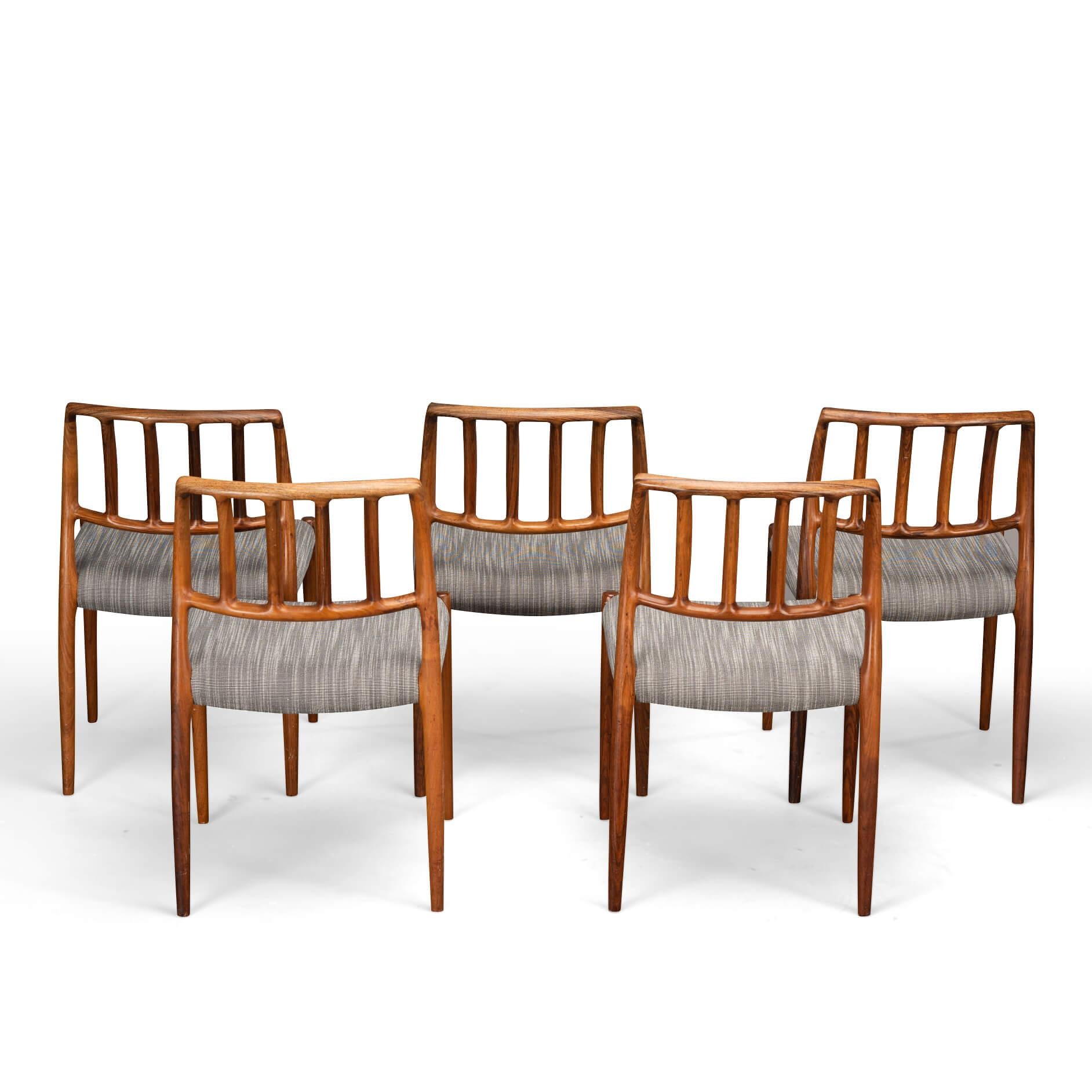 Reupholstered Rosewood Model 83 Niels O. Moller Dining Chairs, Set of 5 In Good Condition For Sale In Elshout, NL
