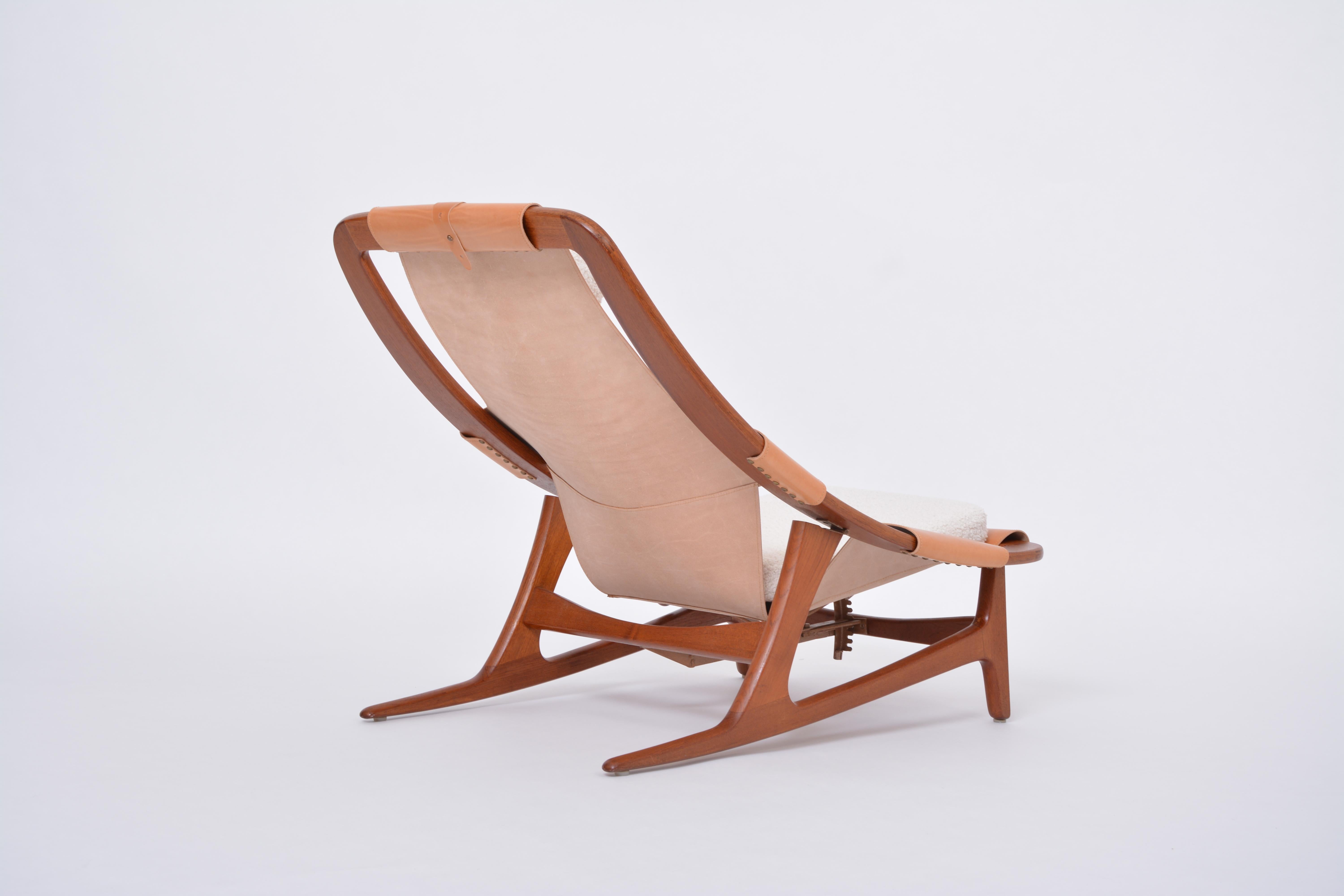 Cuir Le fauteuil de salon scandinave Holmenkollen retapissé par Arne Tideman Ruud  en vente