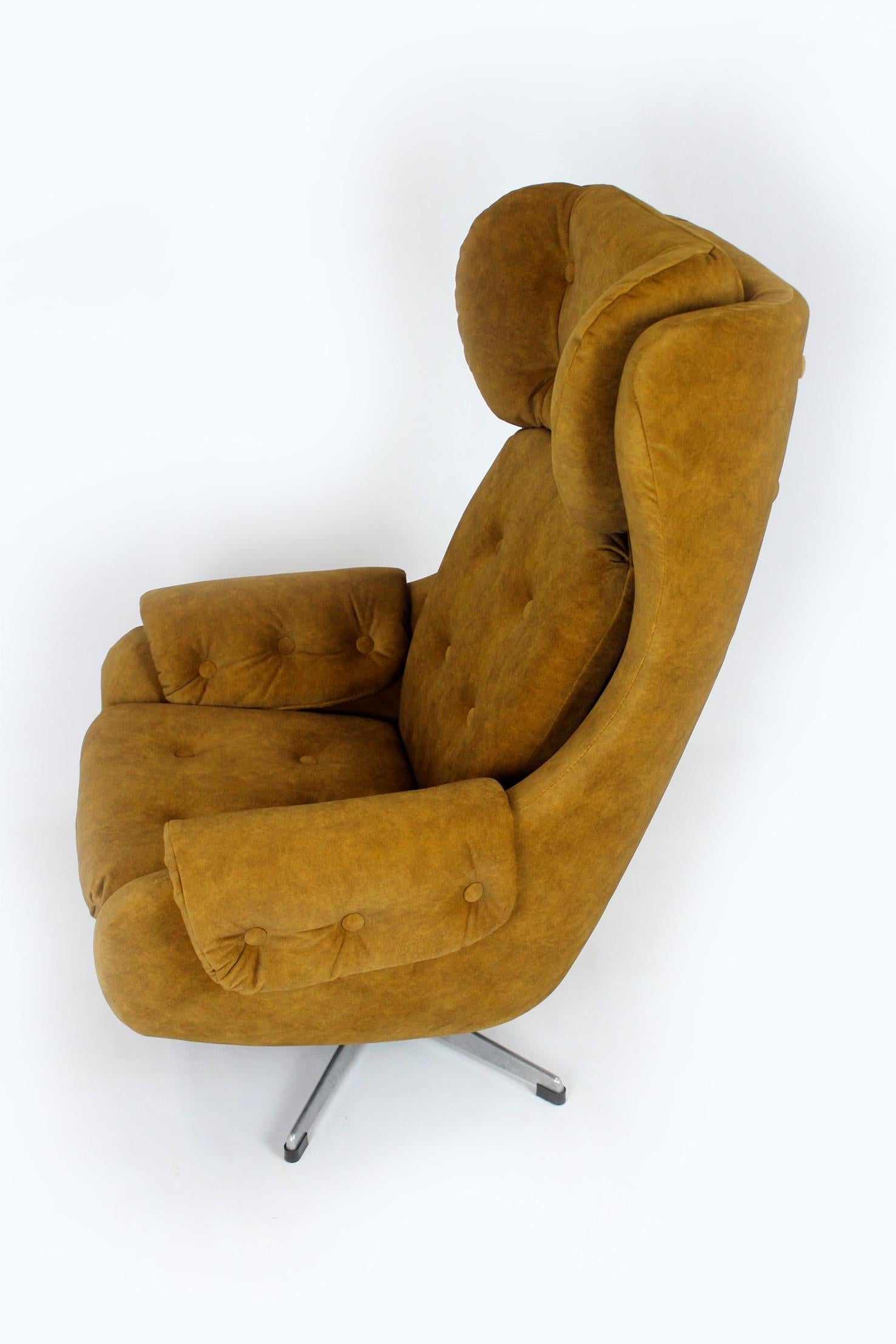Reupholstered Swivel Lounge Chair from Up Zavody, Czechia, 1970s For Sale 5