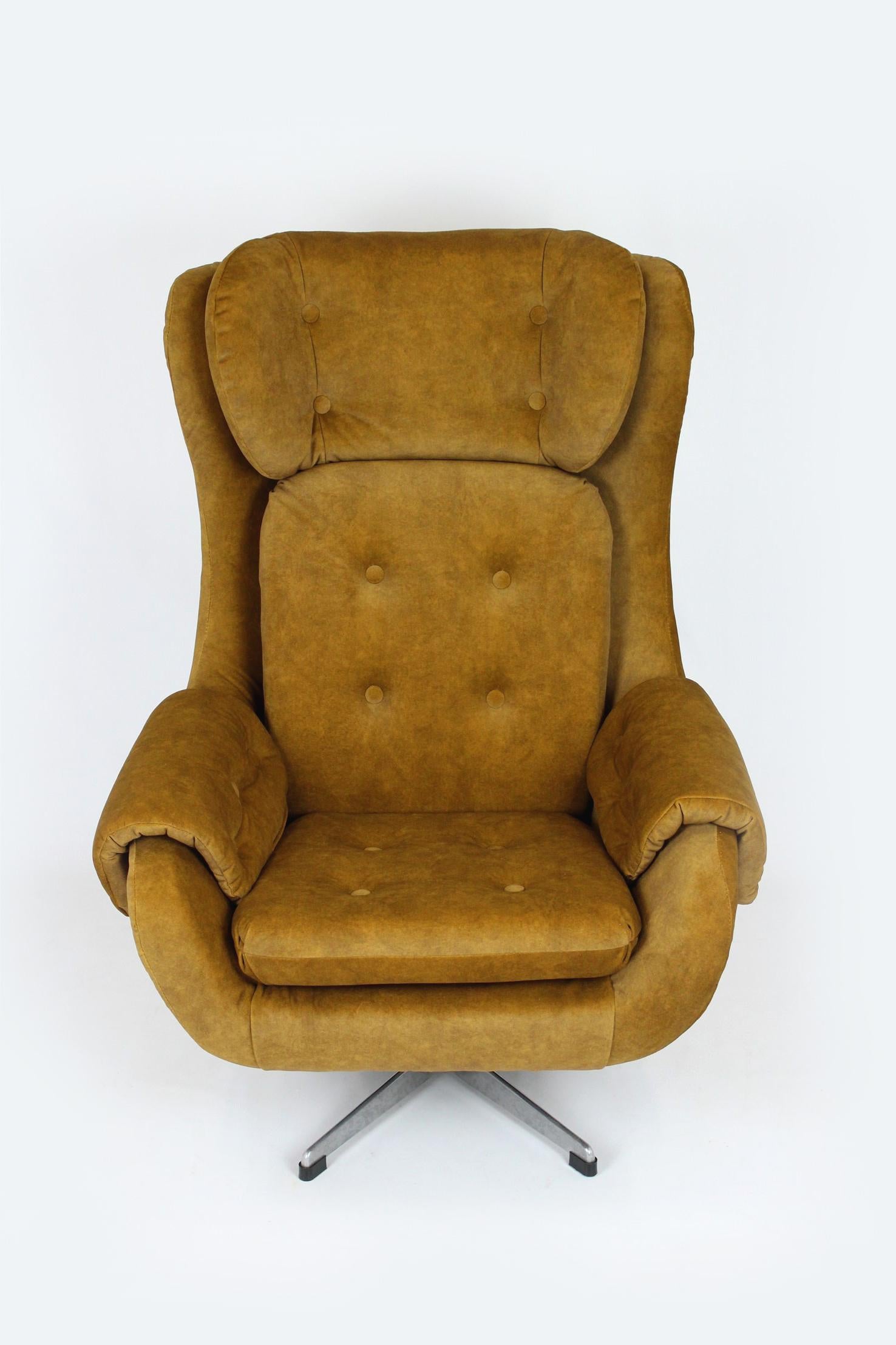 Reupholstered Swivel Lounge Chair from Up Zavody, Czechia, 1970s For Sale 6