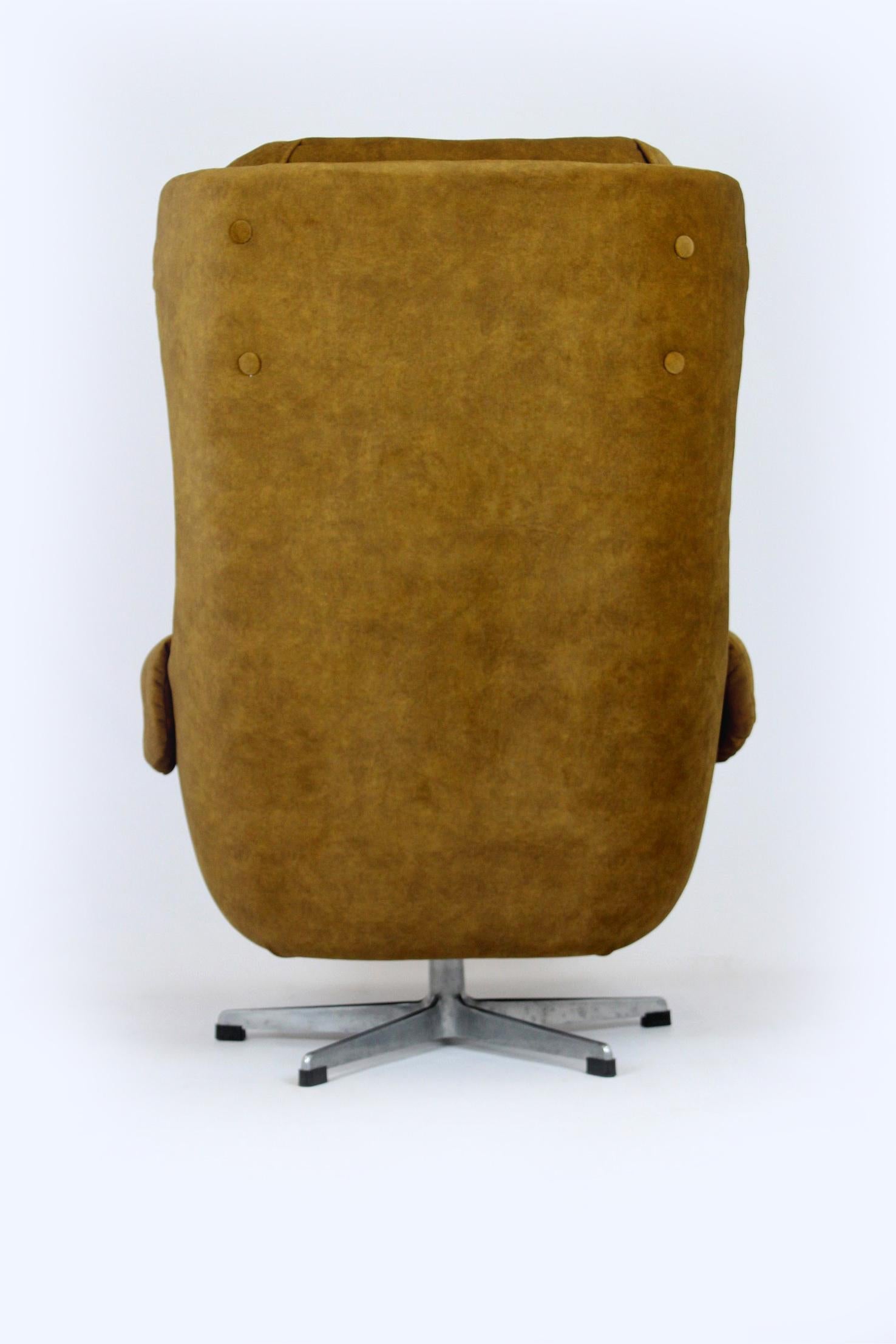 Reupholstered Swivel Lounge Chair from Up Zavody, Czechia, 1970s For Sale 9