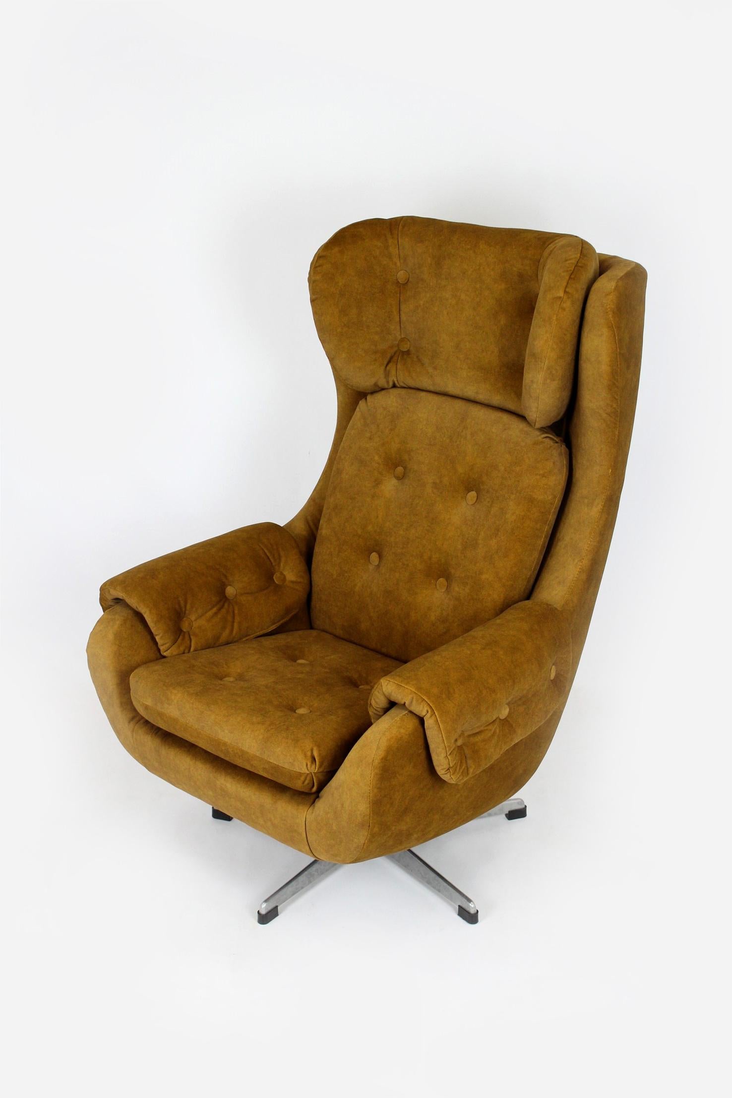 Fabric Reupholstered Swivel Lounge Chair from Up Zavody, Czechia, 1970s For Sale