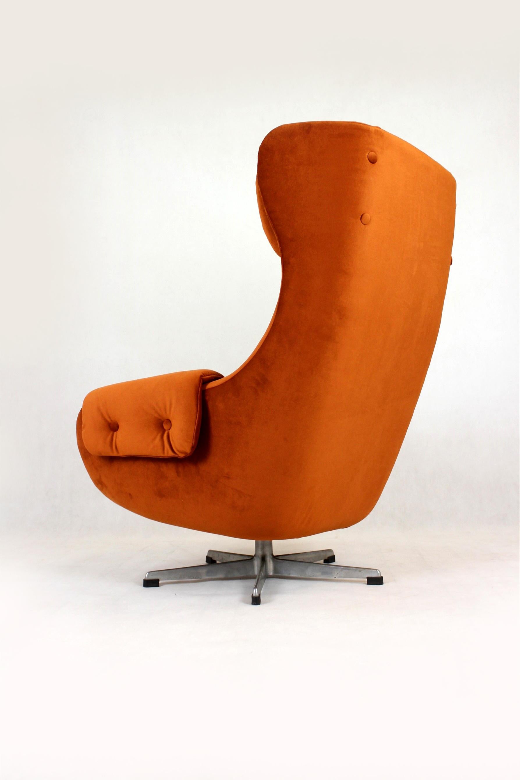 Reupholstered Swivel Lounge Chair from Up Zavody, Czechia, 1970s 4