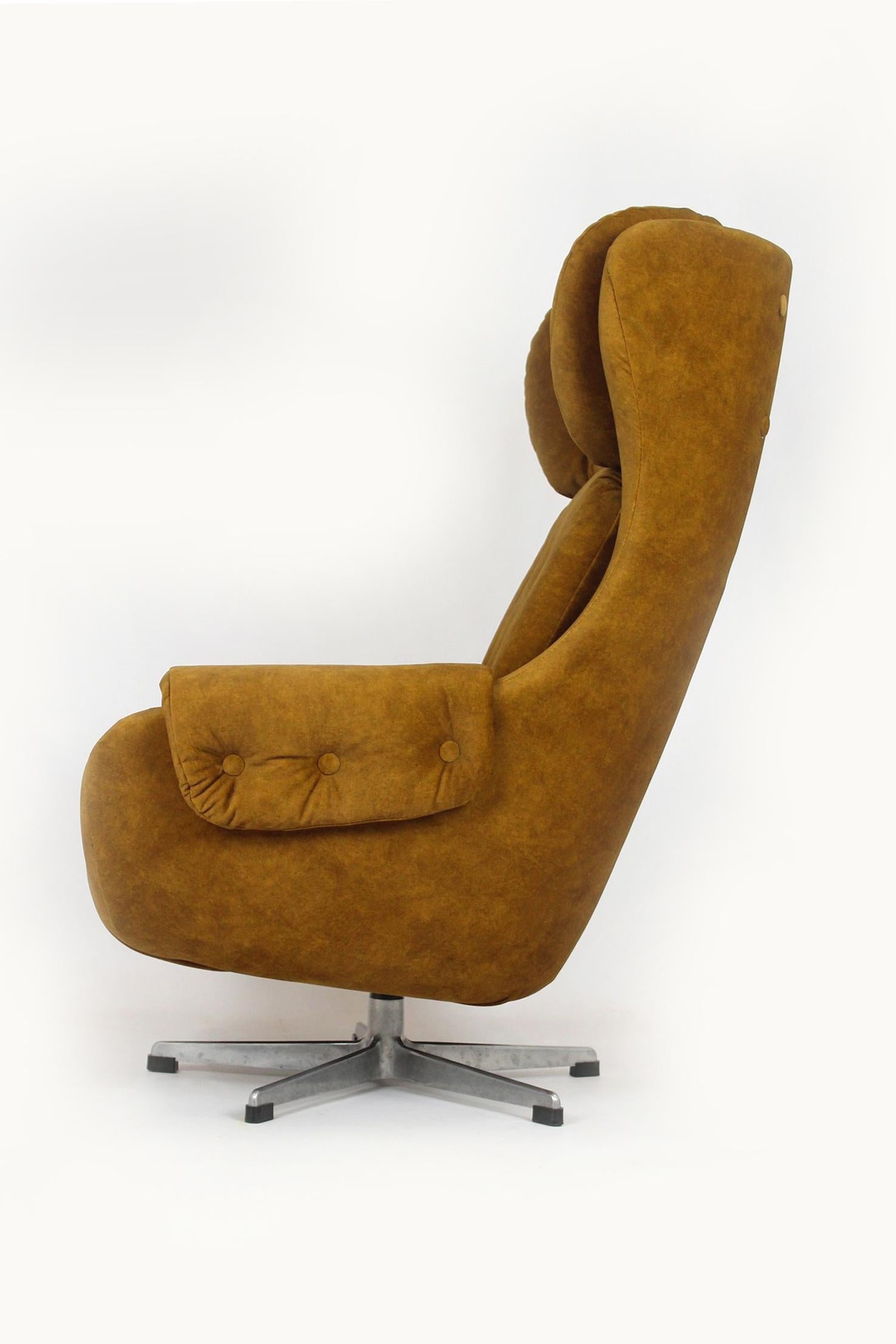 Reupholstered Swivel Lounge Chair from Up Zavody, Czechia, 1970s For Sale 3