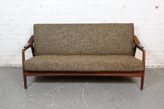 Sofá de nogal retapizado de H. Brockmann-Petersen para Randers