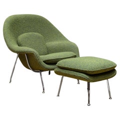 Chaise et pouf Womb retapissés par Eero Saarinen pour Knoll