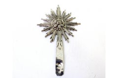 Revealed silver splendor and crowned center