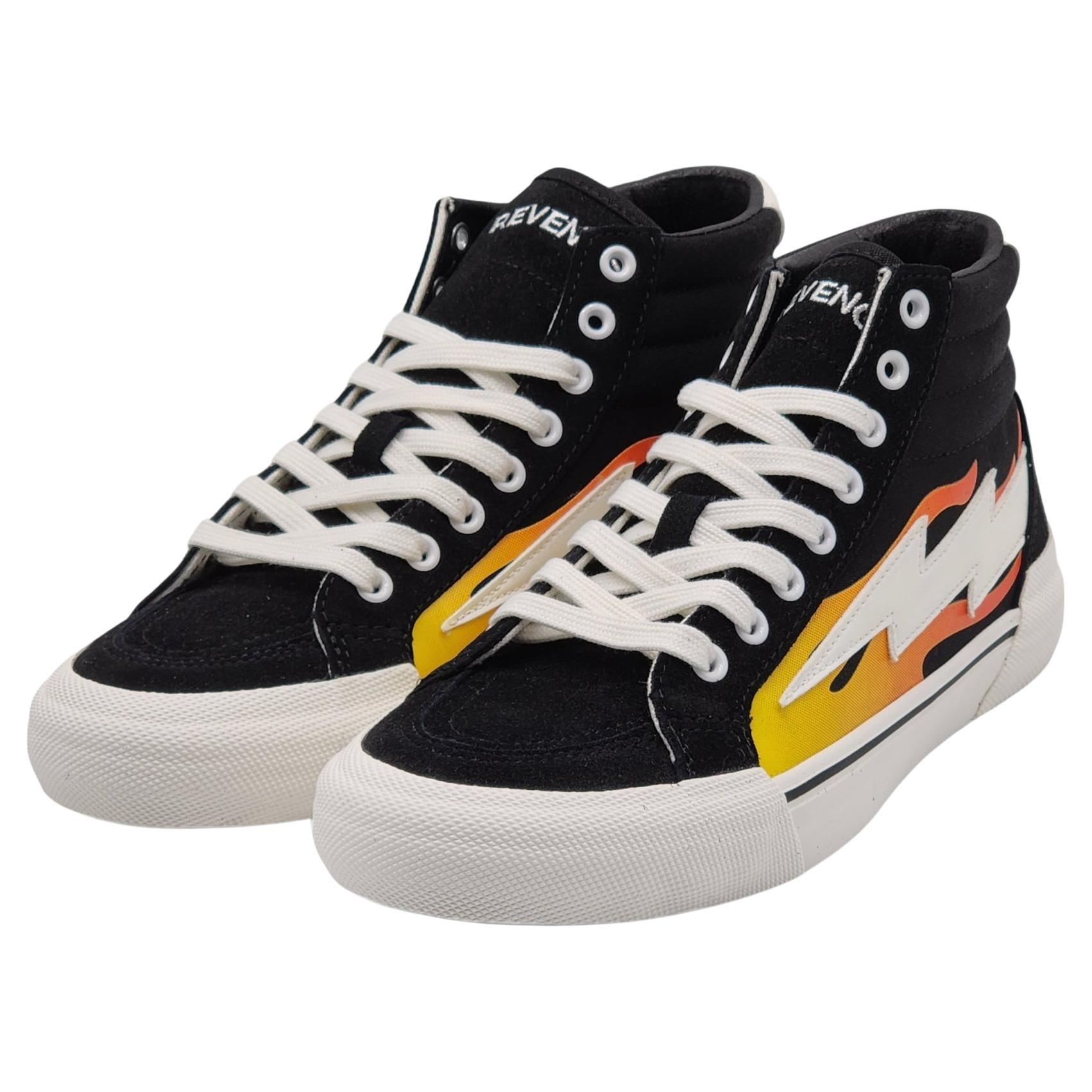 Revenge x Storm Vol. 2 Hi Top Turnschuhe in schwarzer Flamme