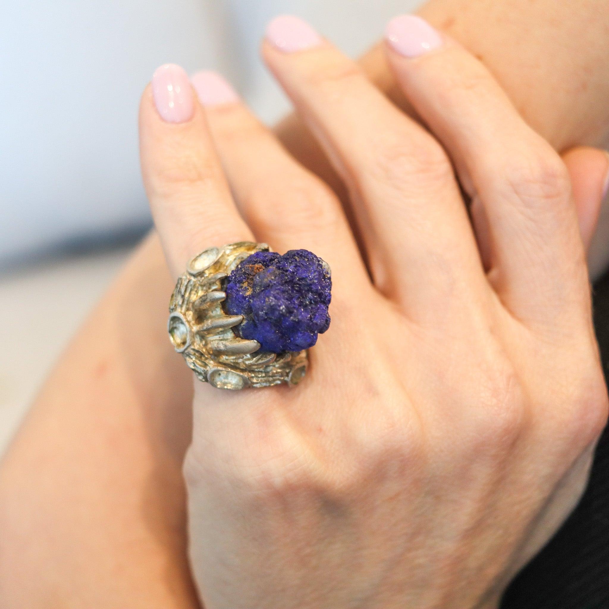 A post war brutalist ring designed in Mexico by Reveriano Castillo.

Very interesting brutalist ring created in Mexico during the post-war period by Reveriano Castillo, back in the 1950. The statement ring has been masterfully hand-crafted in solid