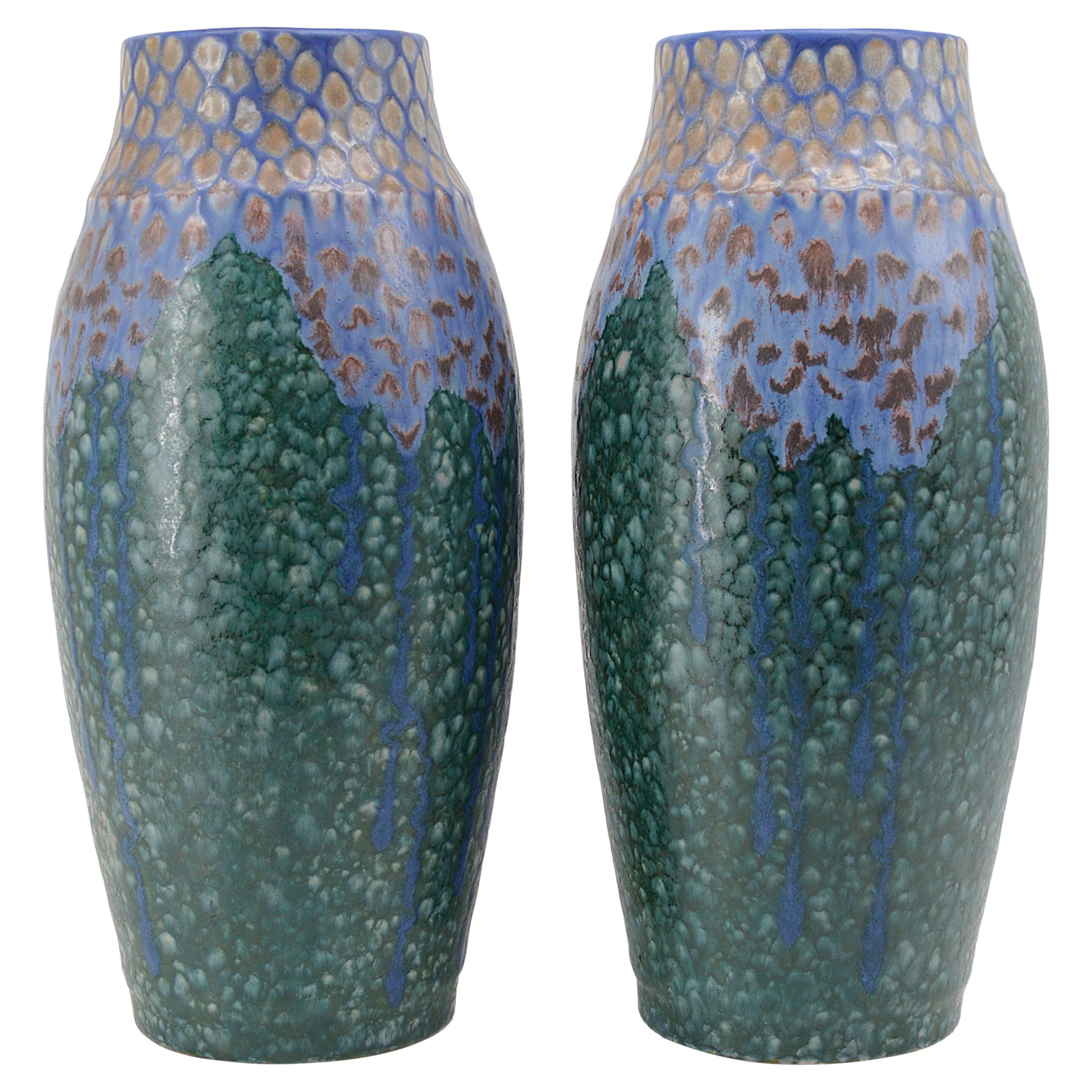 Revernay Französisch Art Deco Paar keramische Vasen, Digoin Sarreguemines, um 1925