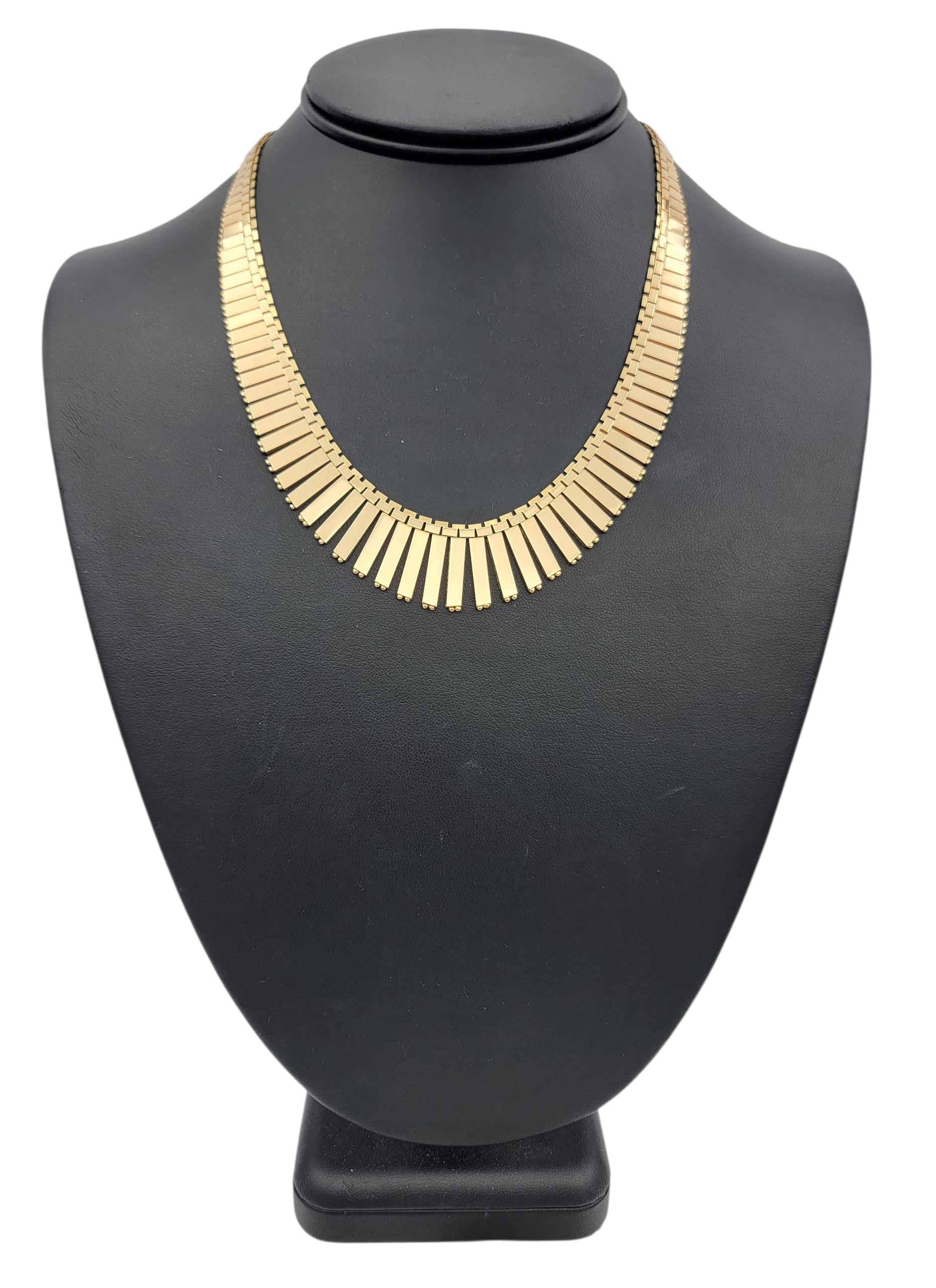 Reversable Graduated Link Bib Style Necklace in Polished 18 Karat Yellow Gold For Sale 7