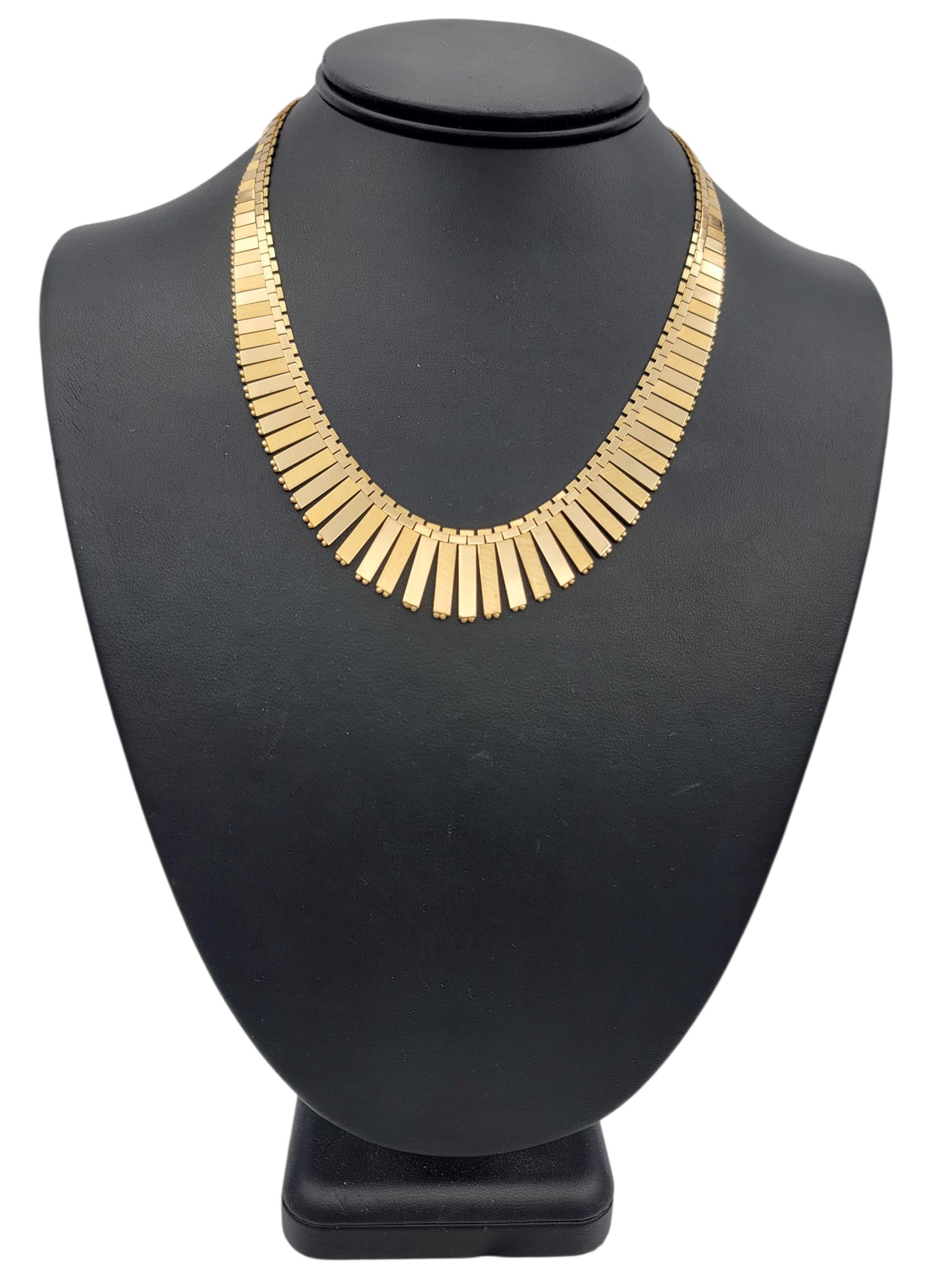 Reversable Graduated Link Bib Style Necklace in Polished 18 Karat Yellow Gold For Sale 8