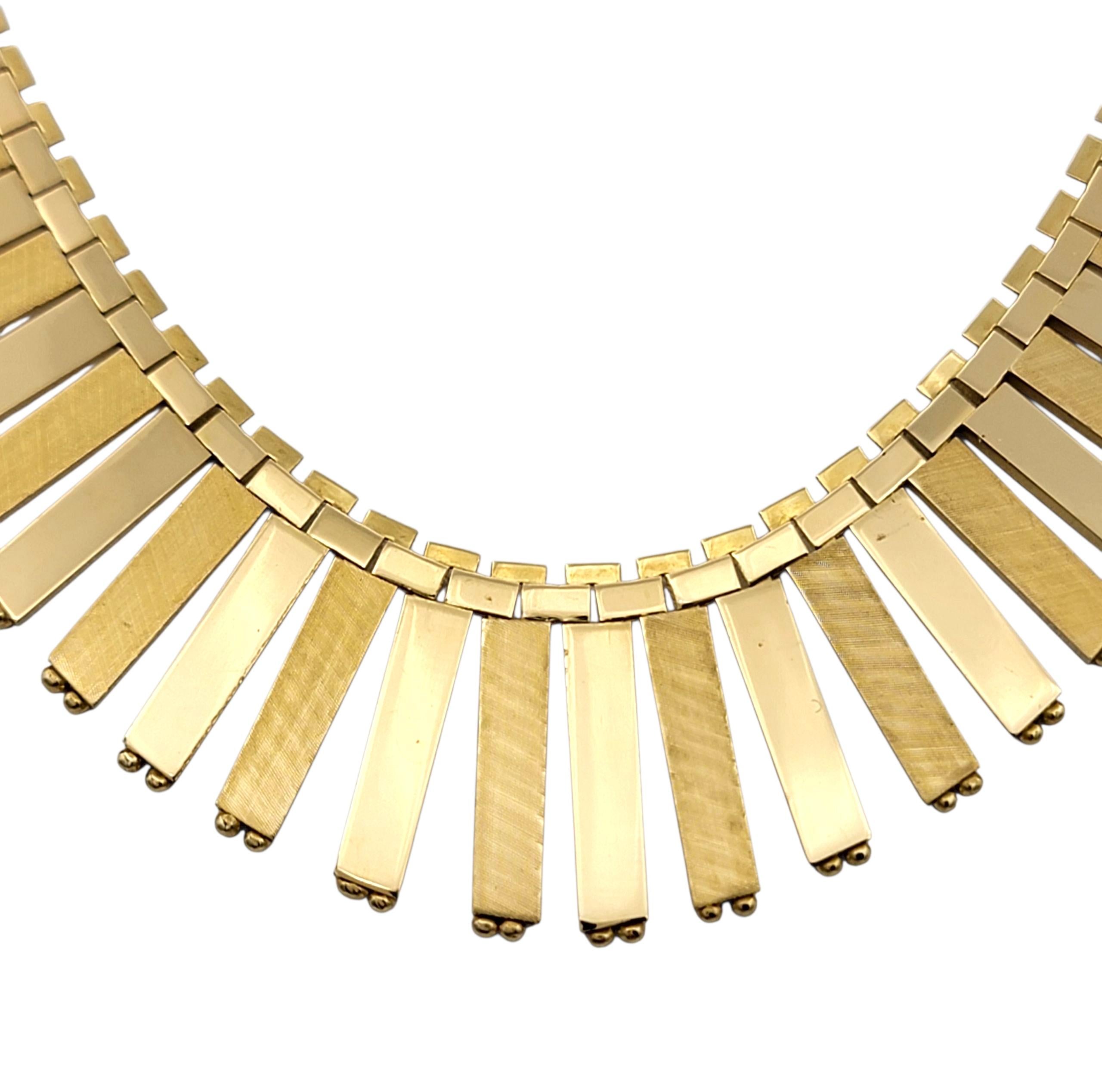 Reversable Graduated Link Bib Style Necklace in Polished 18 Karat Yellow Gold For Sale 2