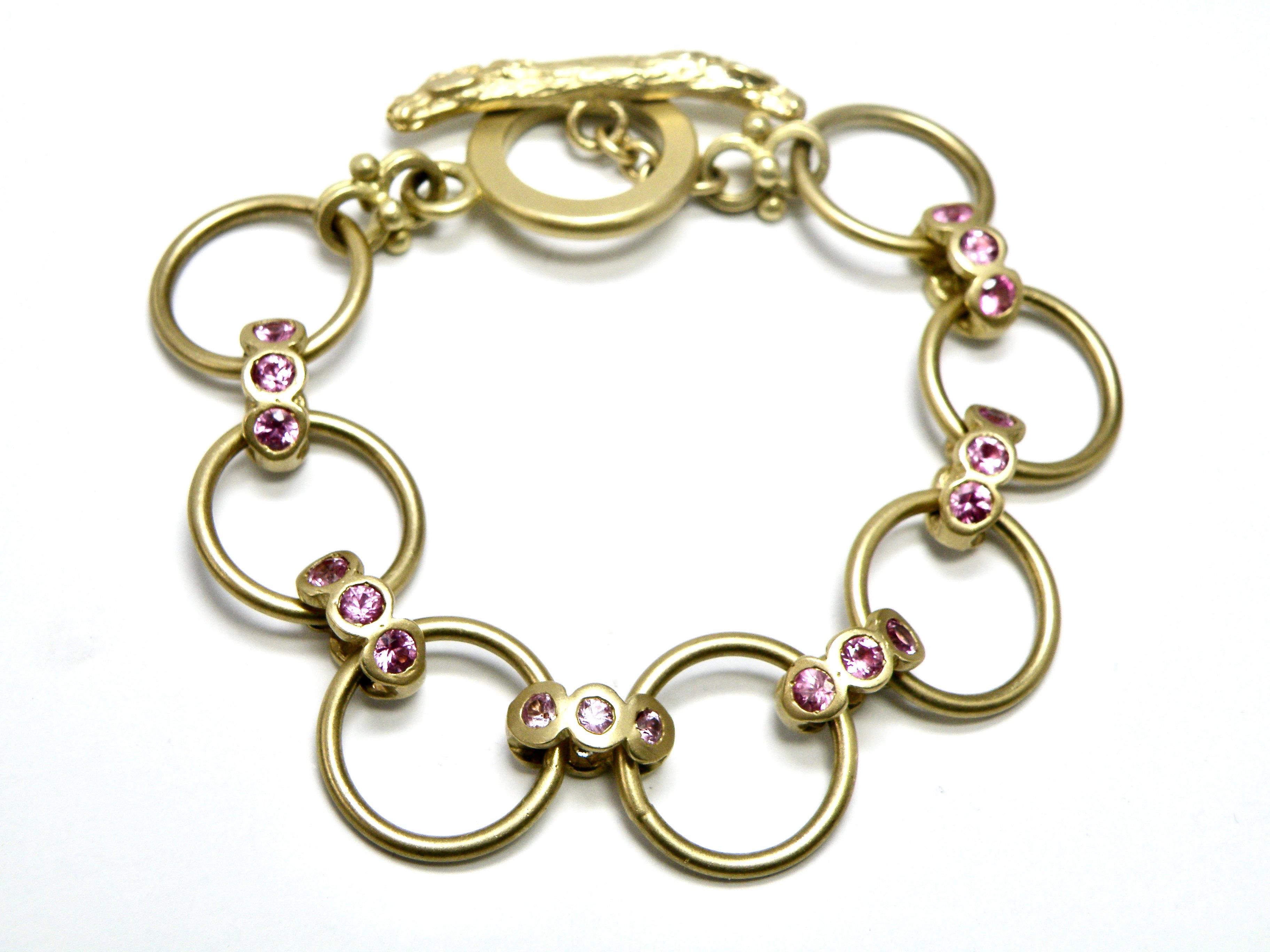 Brilliant Cut Reversable Pink Sapphire and Diamond 18K Link Bacelet For Sale