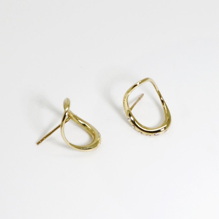 Women's or Men's Reverse Diamond Contemporary Modern Earrings in 18k gold by Maviada For Sale