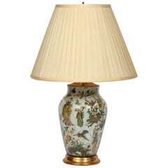 Lampe vintage peinte à l'envers en verre avec base dorée et abat-jour en soie