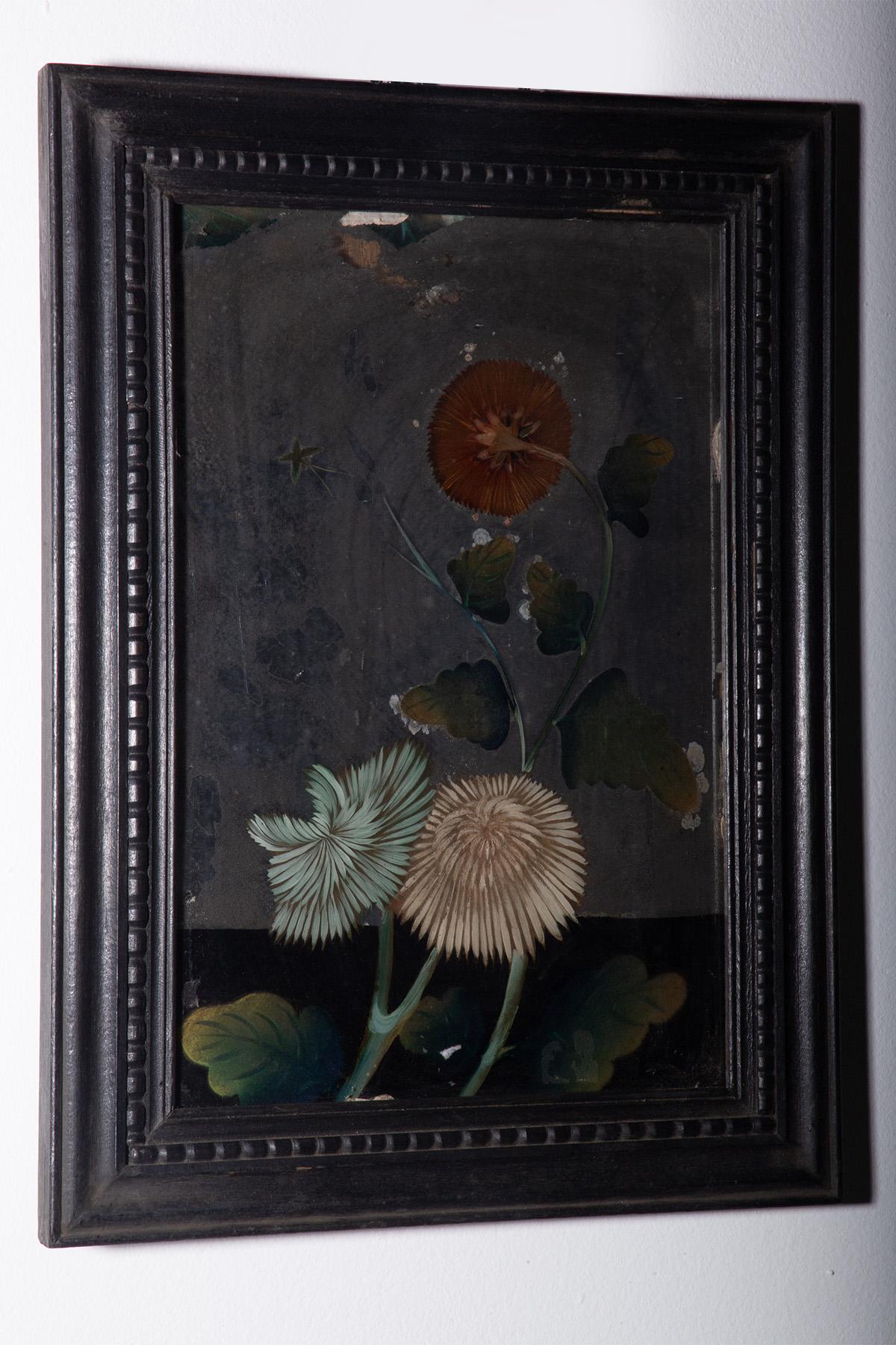 Peinture sur verre inversé avec chrysanthèmes Bon état - En vente à Milano, IT