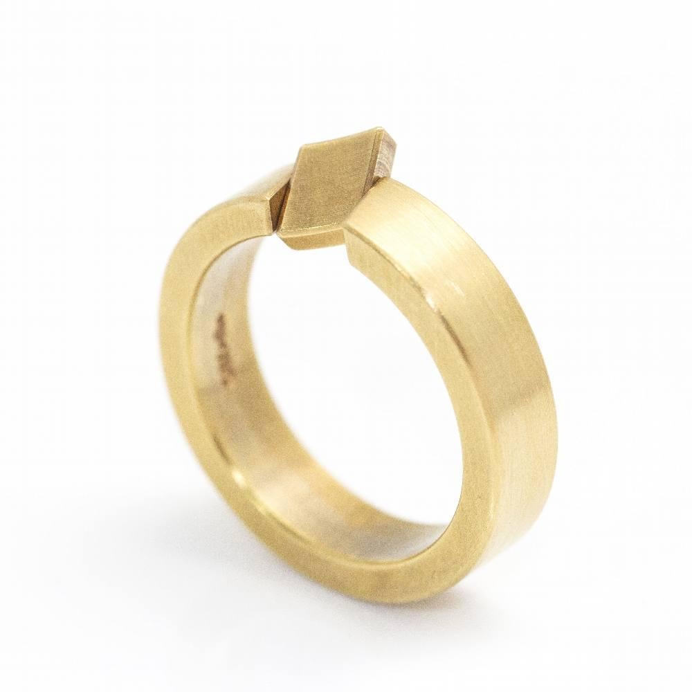 REVERSE NIESSING Ring aus Gold und Diamanten im Angebot 2