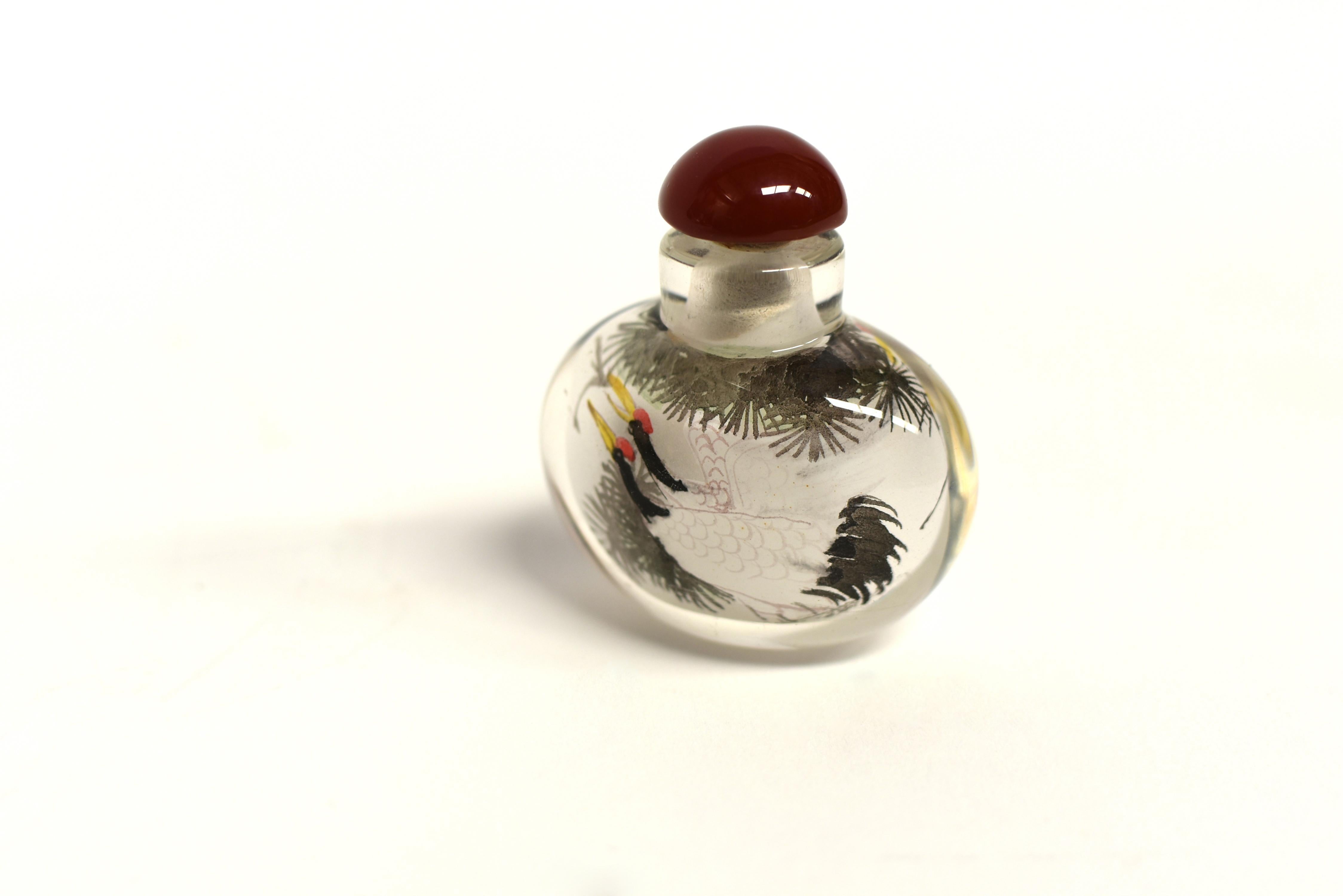 Reverse Painted Snuff Bottle with Crane In Excellent Condition For Sale In Somis, CA