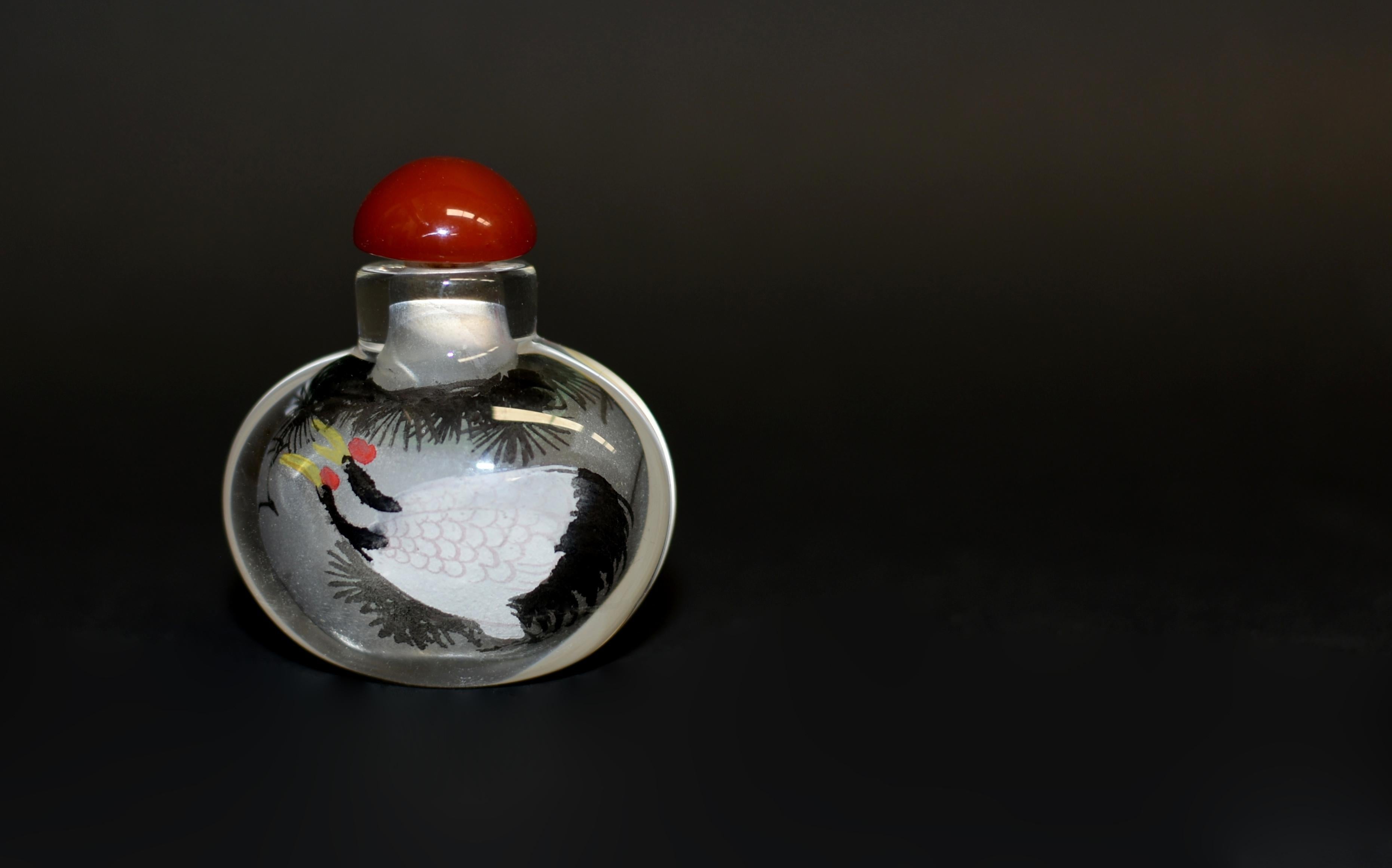 Agate Reverse Painted Snuff Bottle with Crane For Sale