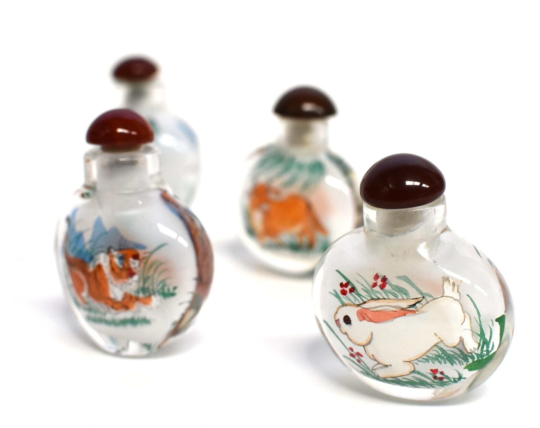 Schnupftabakflaschen Vier Zodiac-Tiere umgedreht gemalt (Chinesisch) im Angebot