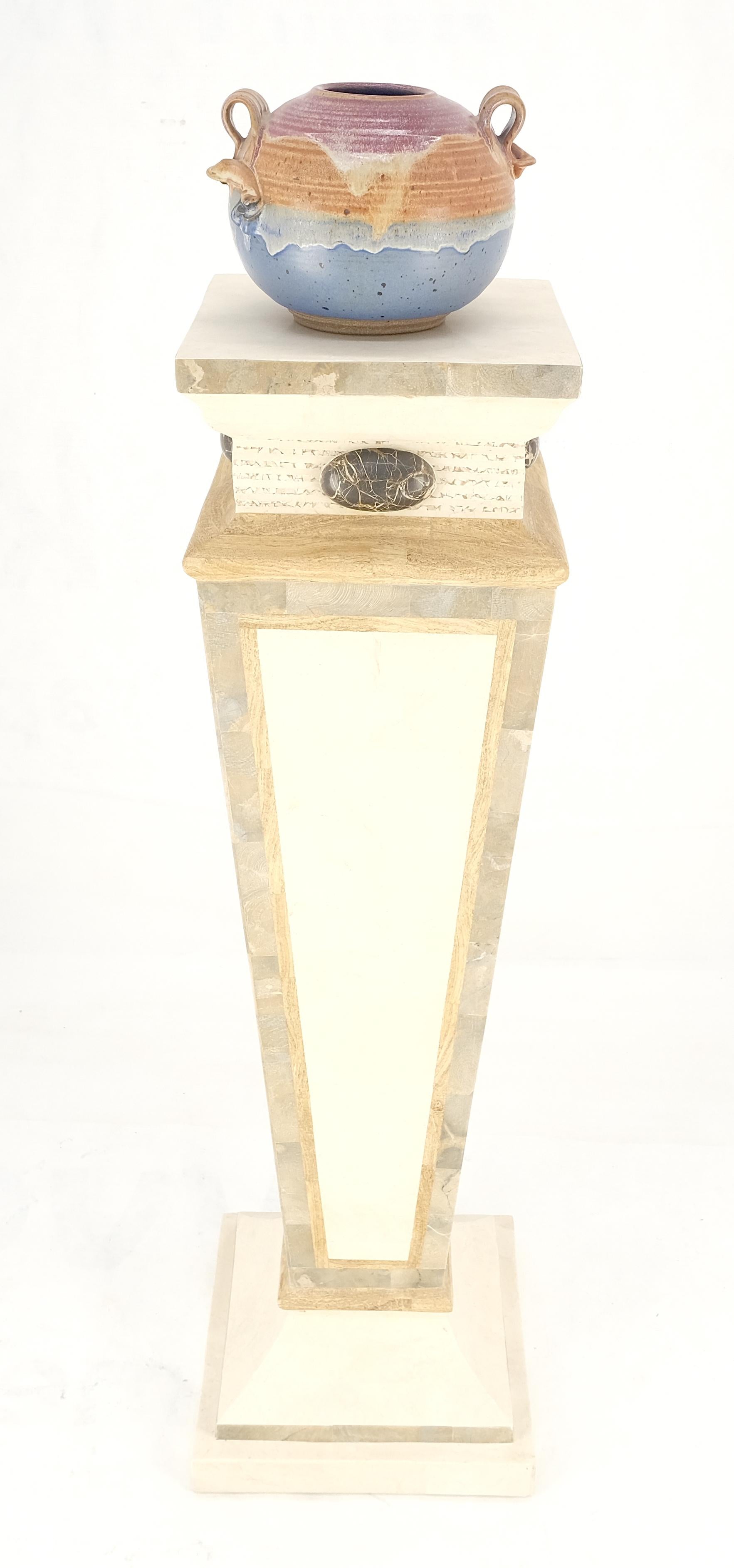 ¡Forma de Obelisco Invertido Cuadrado Cónico Mármol Enchapado Pedestal MINT! en venta 2