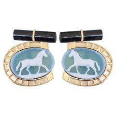 Reversible 14 Karat Gold Agate Horse Carving Cameo Horse-Shoe Onyx Cufflinks