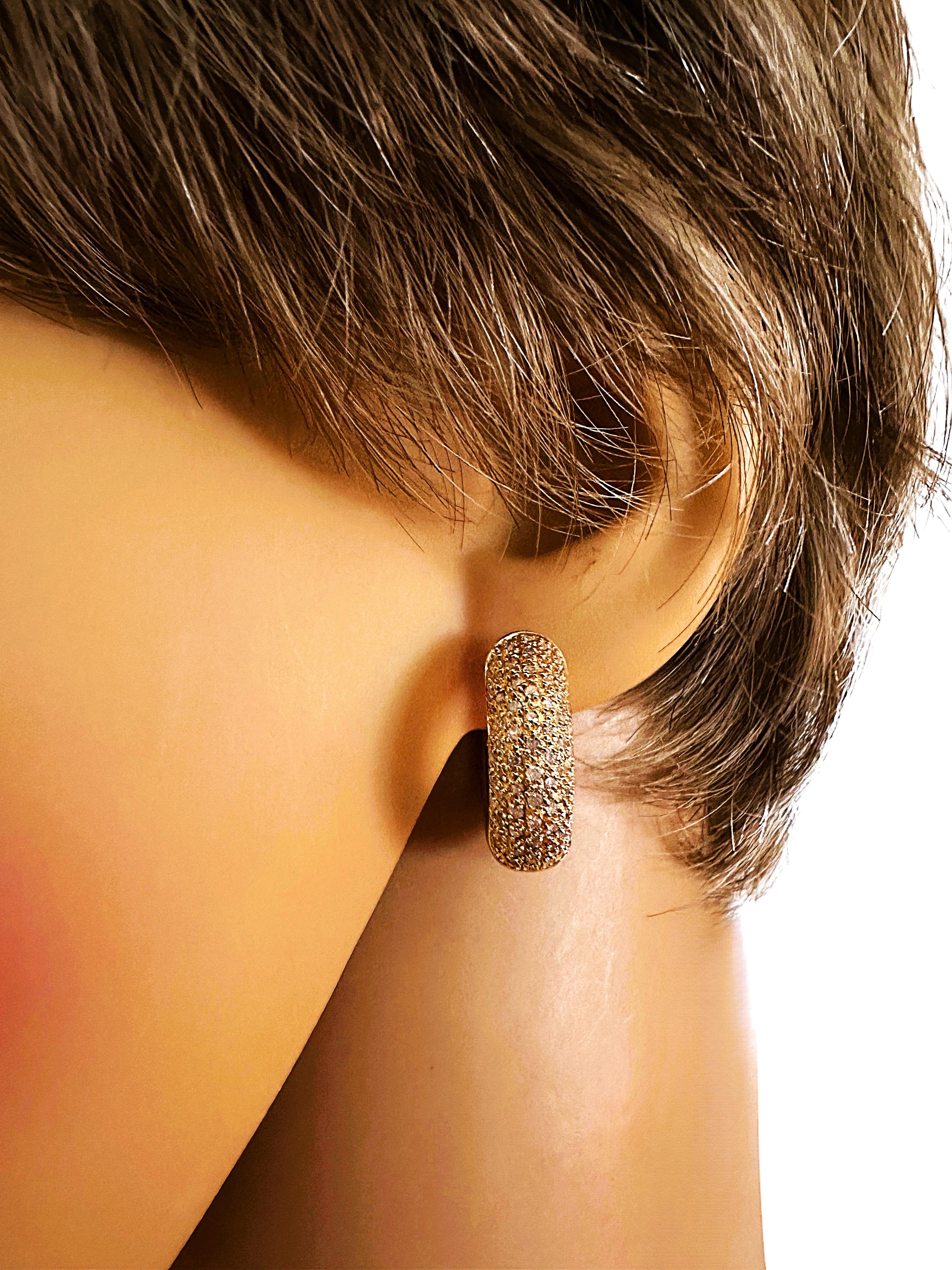 Art déco Boucles d'oreilles réversibles en or blanc et jaune 14 carats avec diamants de 2 carats en vente