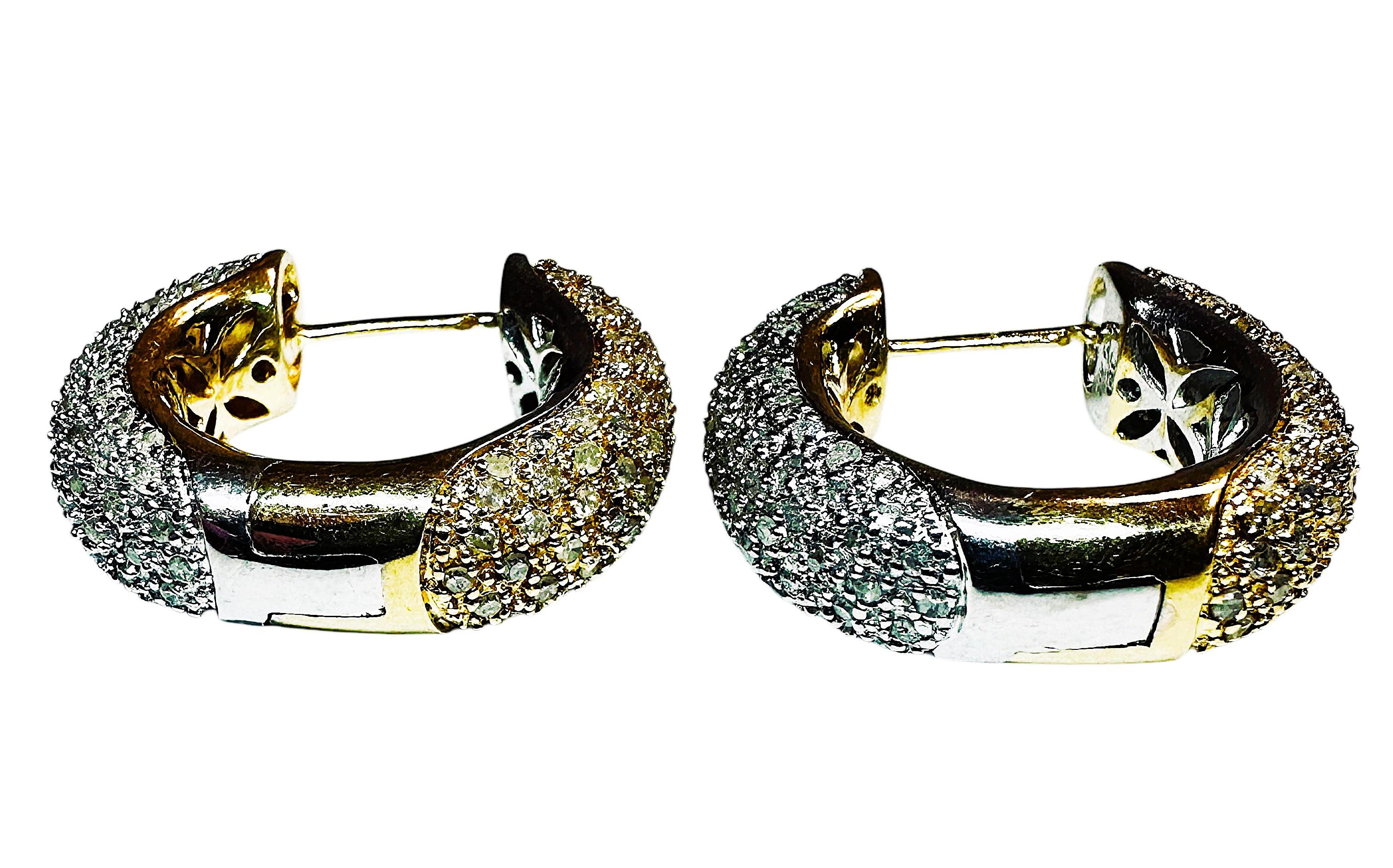 Boucles d'oreilles réversibles en or blanc et jaune 14 carats avec diamants de 2 carats en vente 1
