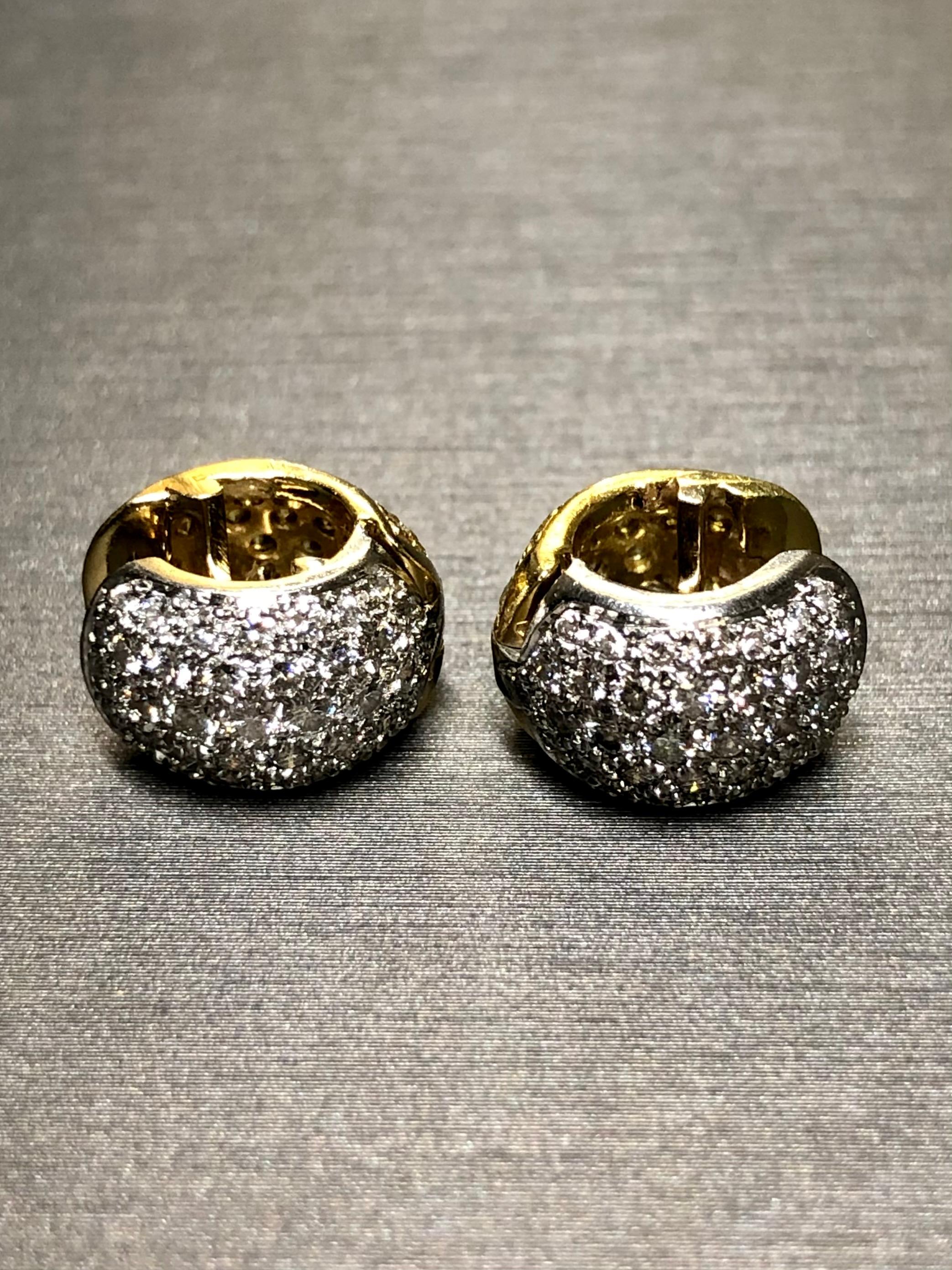 Reversible 18K Platinum Fancy Yellow White Diamond Pave Huggie Earrings 2.96ctw In Good Condition For Sale In Winter Springs, FL