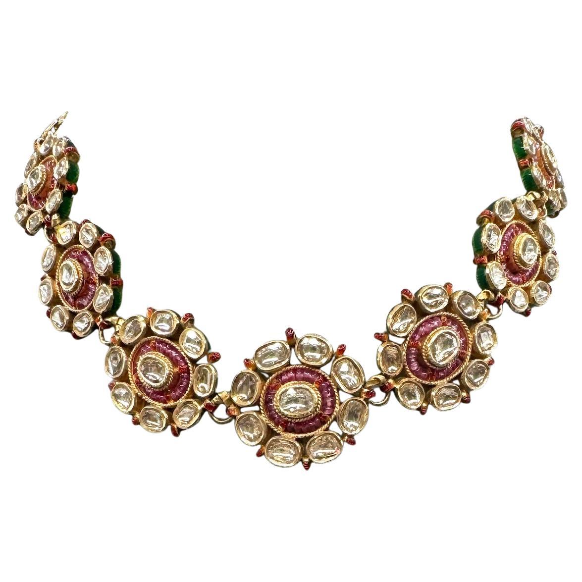 Indische Halskette, Wendbar aus 20 Karat und 14 Karat Gelbgold und Emaille mit Diamanten und Rubinen im Angebot