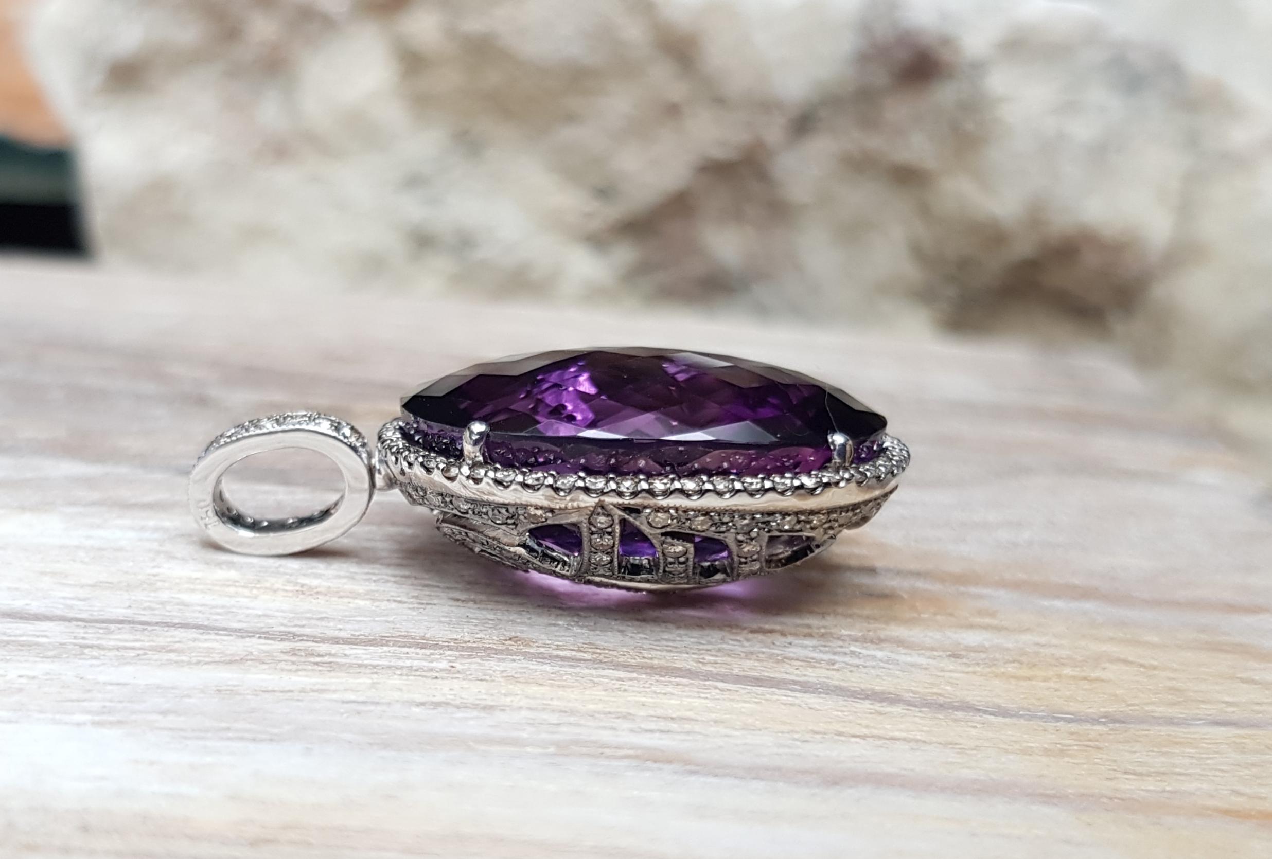 Reversible Amethyst with Brown Diamond Pendant Set in 18 Karat White Gold For Sale 2